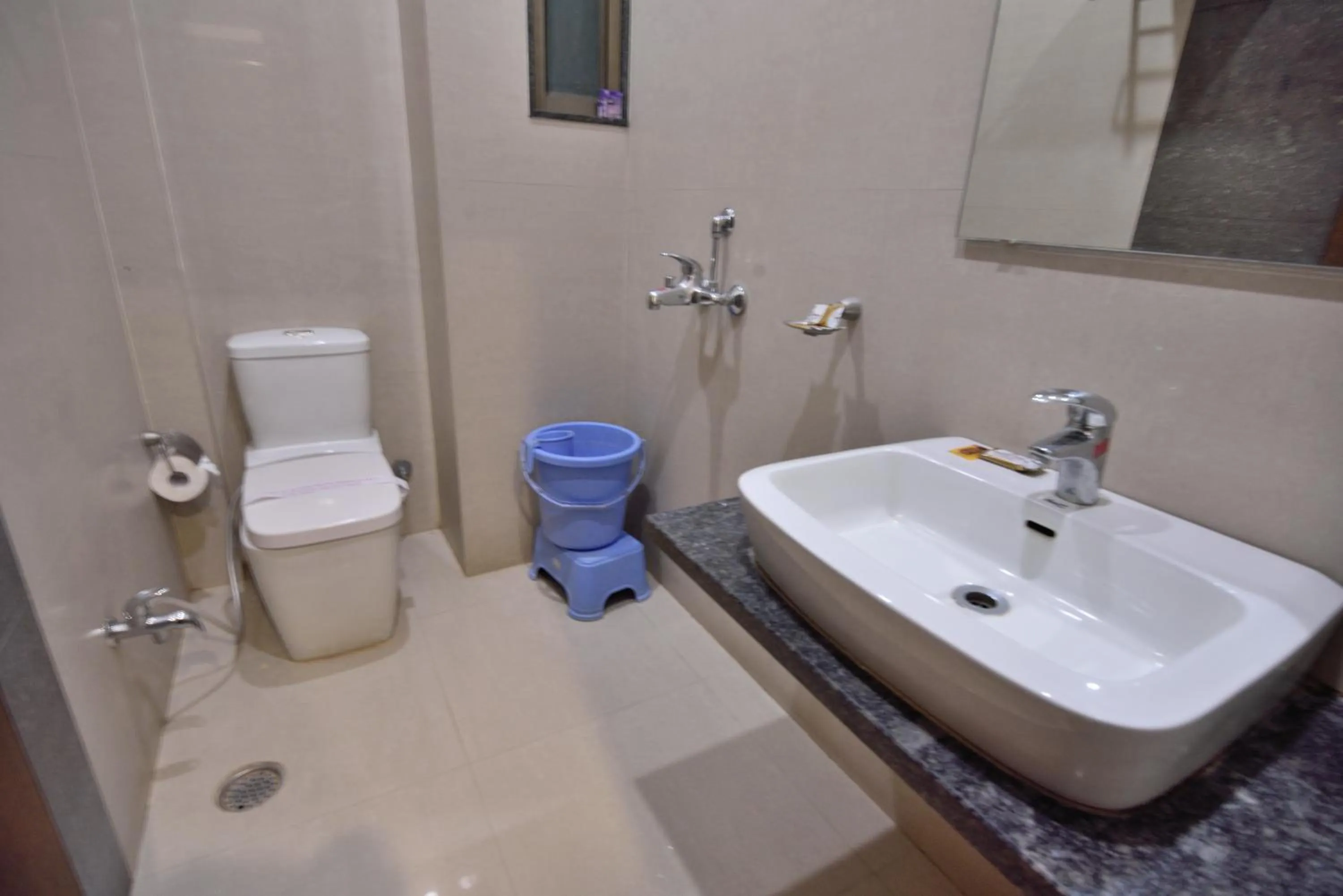 Toilet in Hotel Alankar Palace
