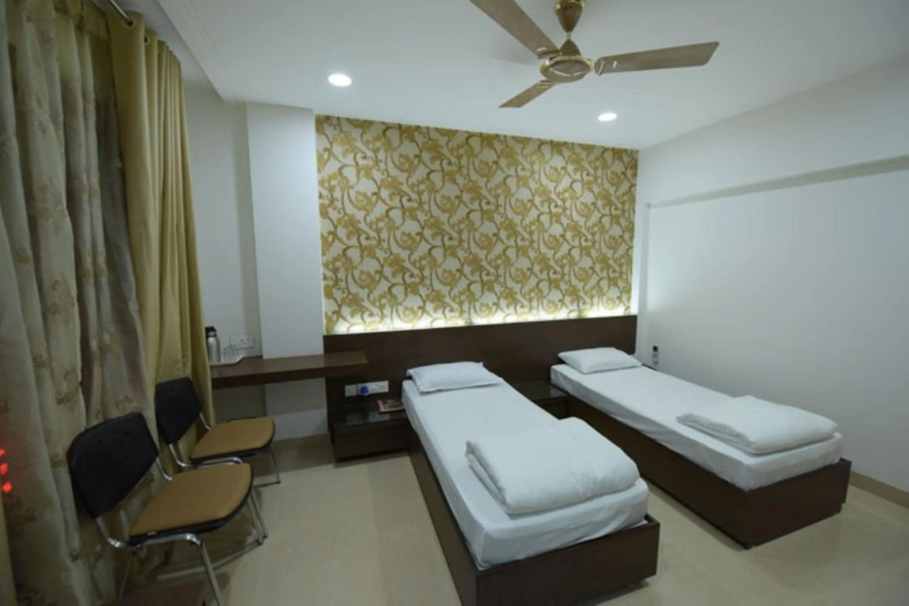 Bedroom, Bed in Hotel Alankar Palace