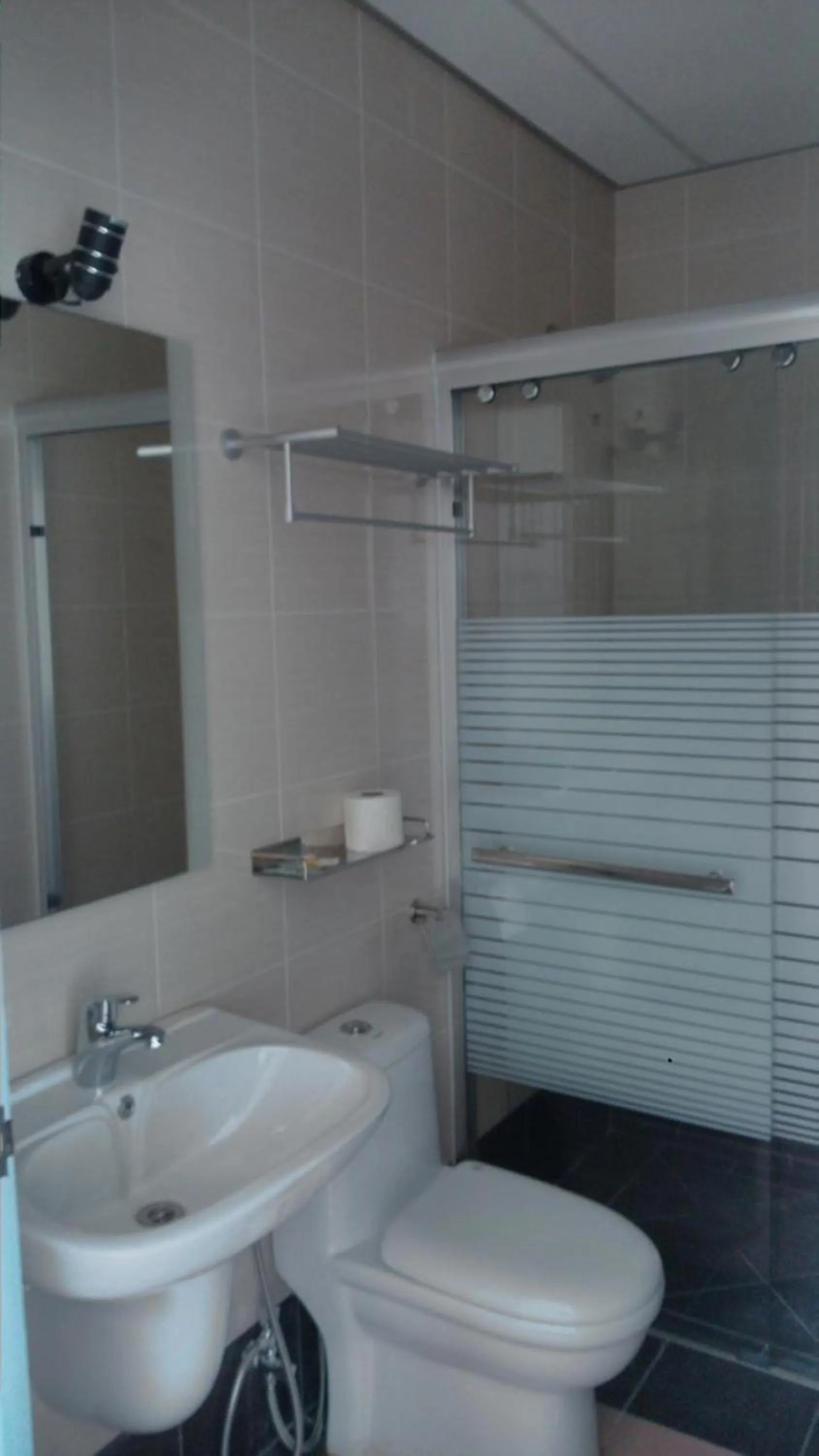 Bathroom in 101 Hotel