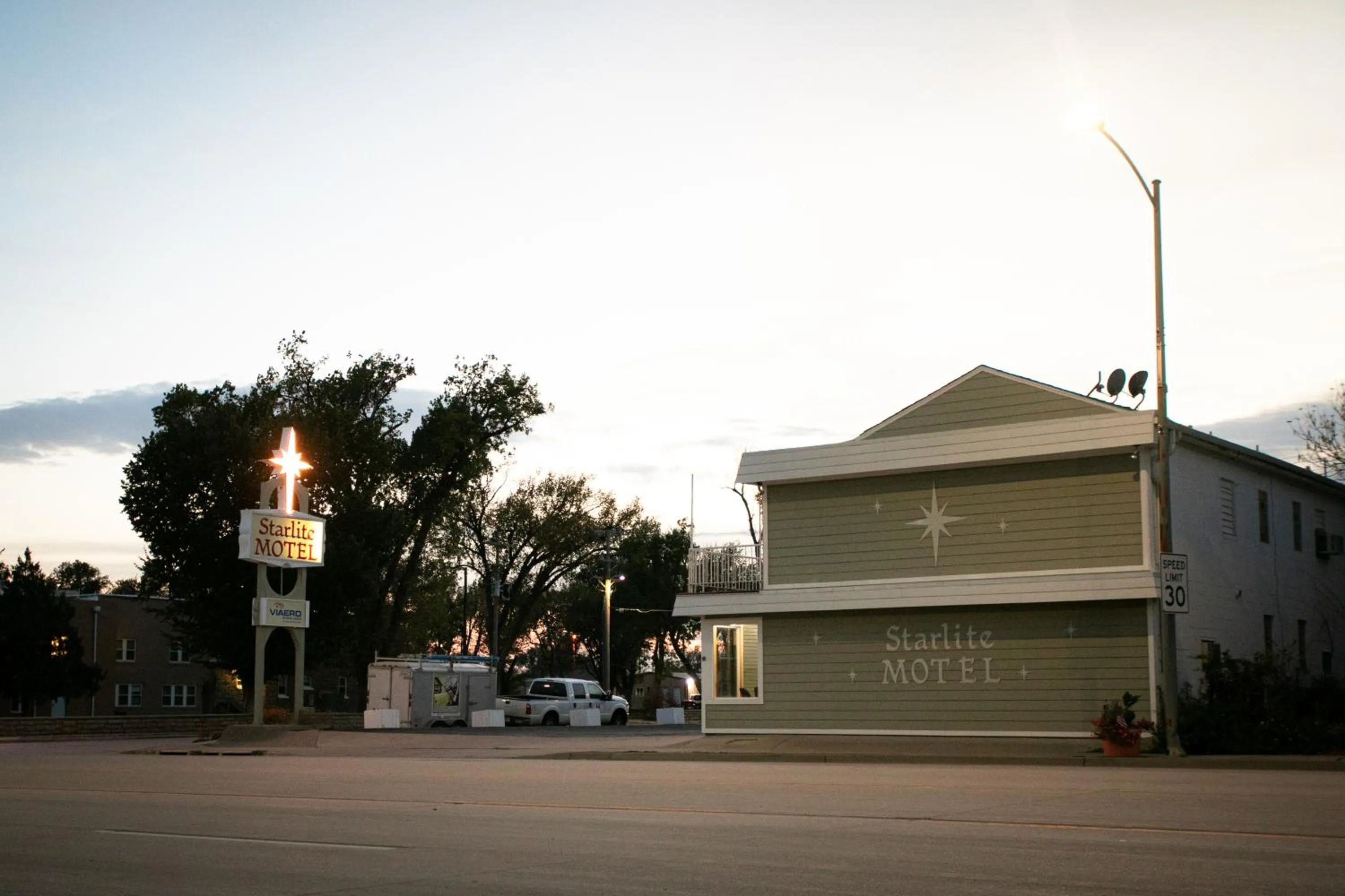 Starlite Motel
