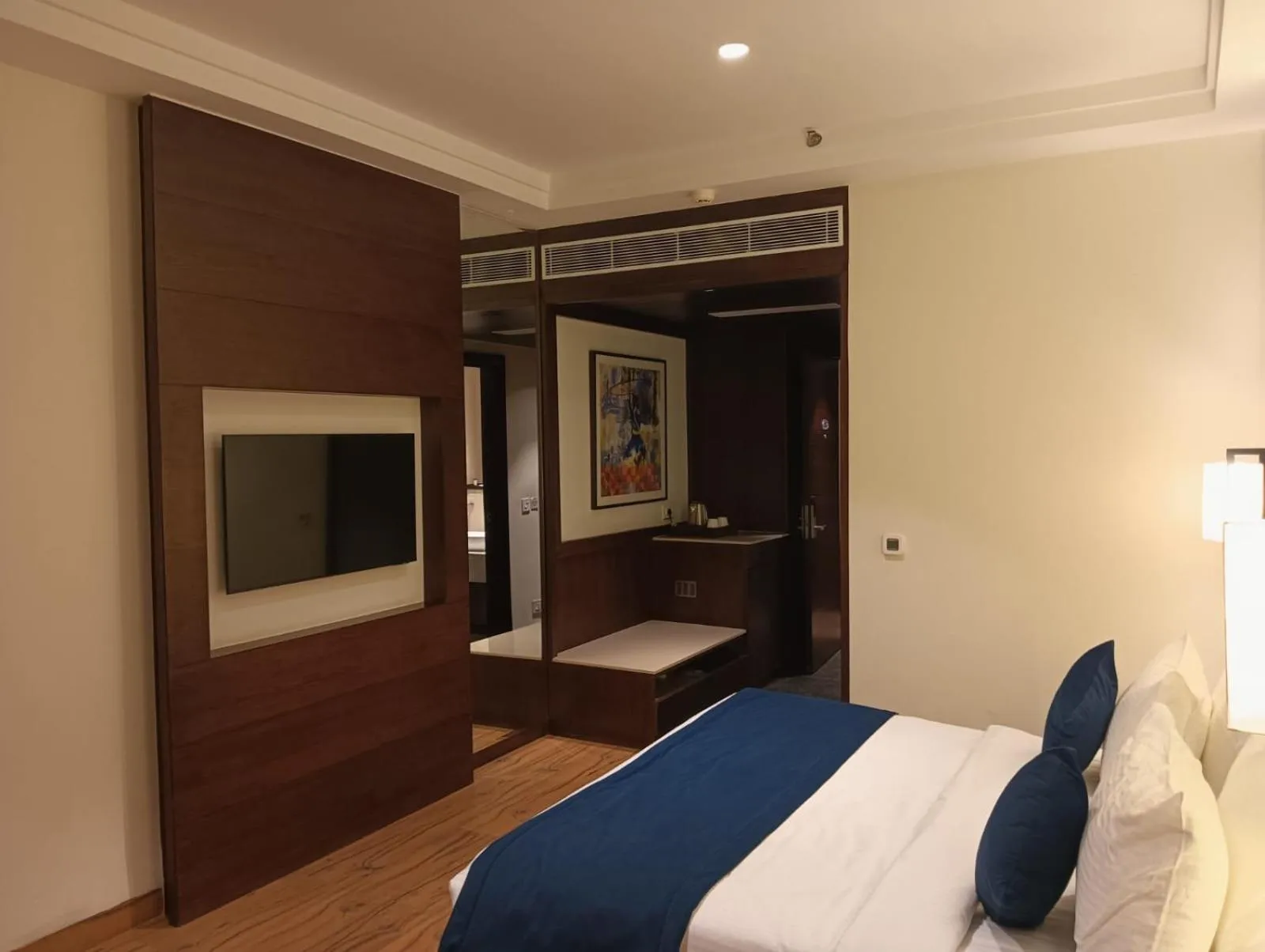 Bedroom, Bed in Best Western Swaran Amritsar