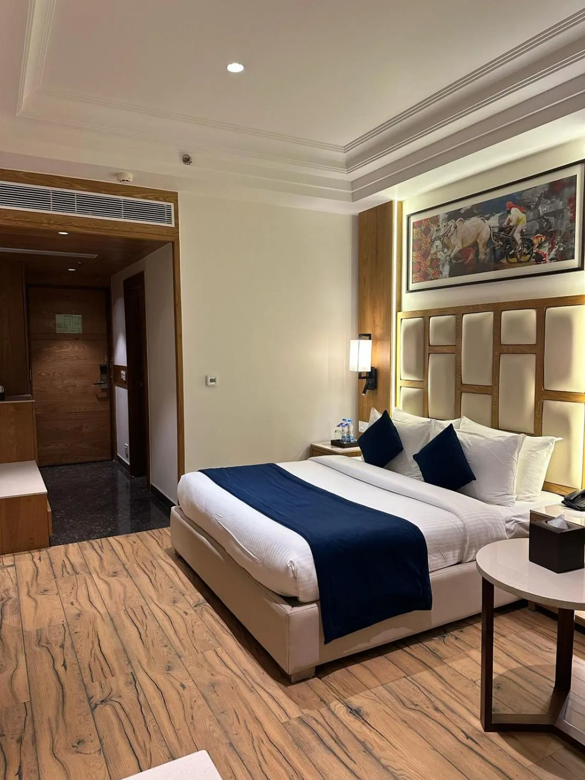 Bed in Best Western Swaran Amritsar