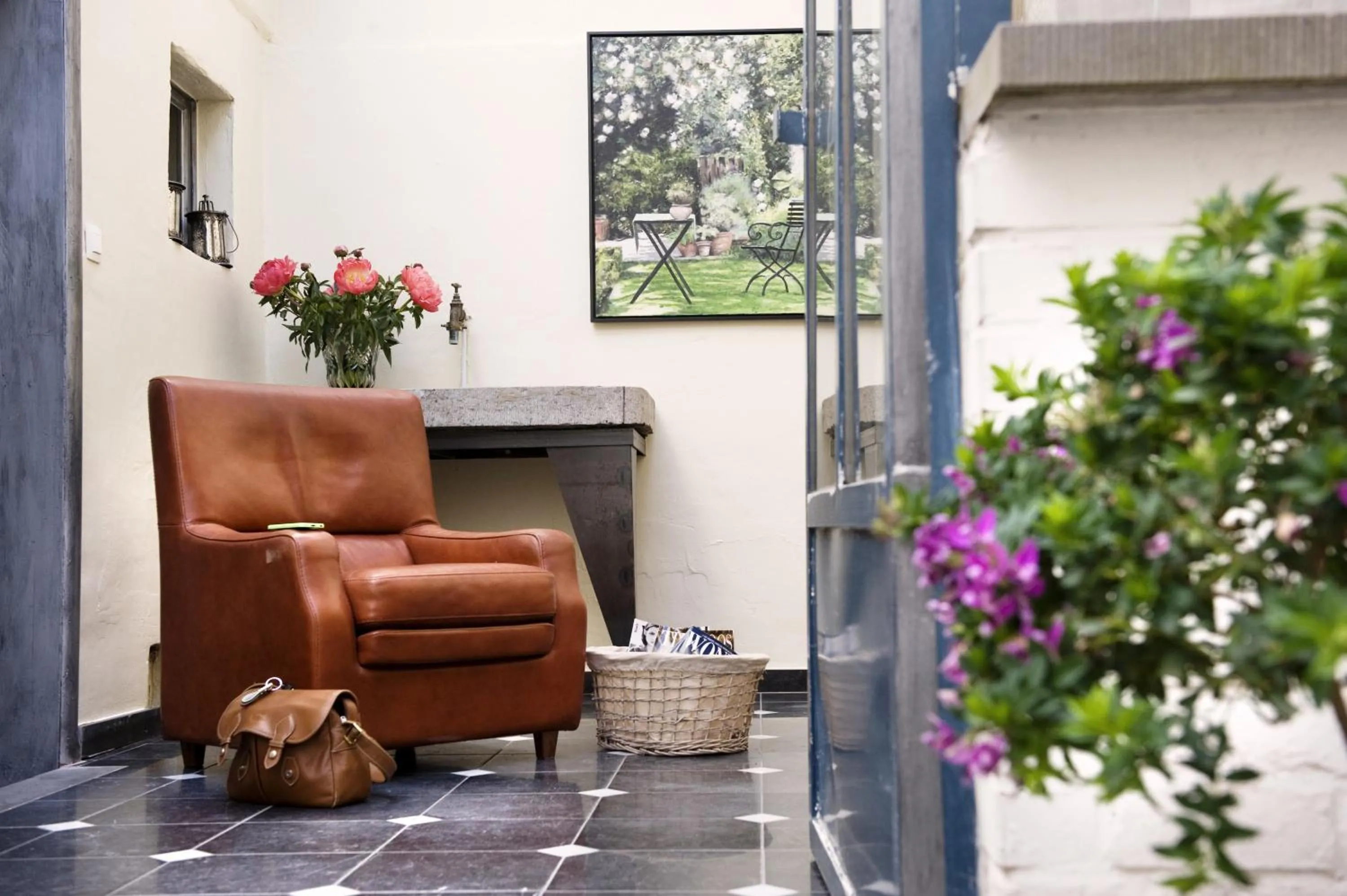 Patio in Ganda Rooms & Suites