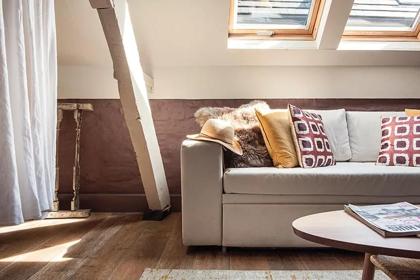 Seating area in Ganda Rooms & Suites