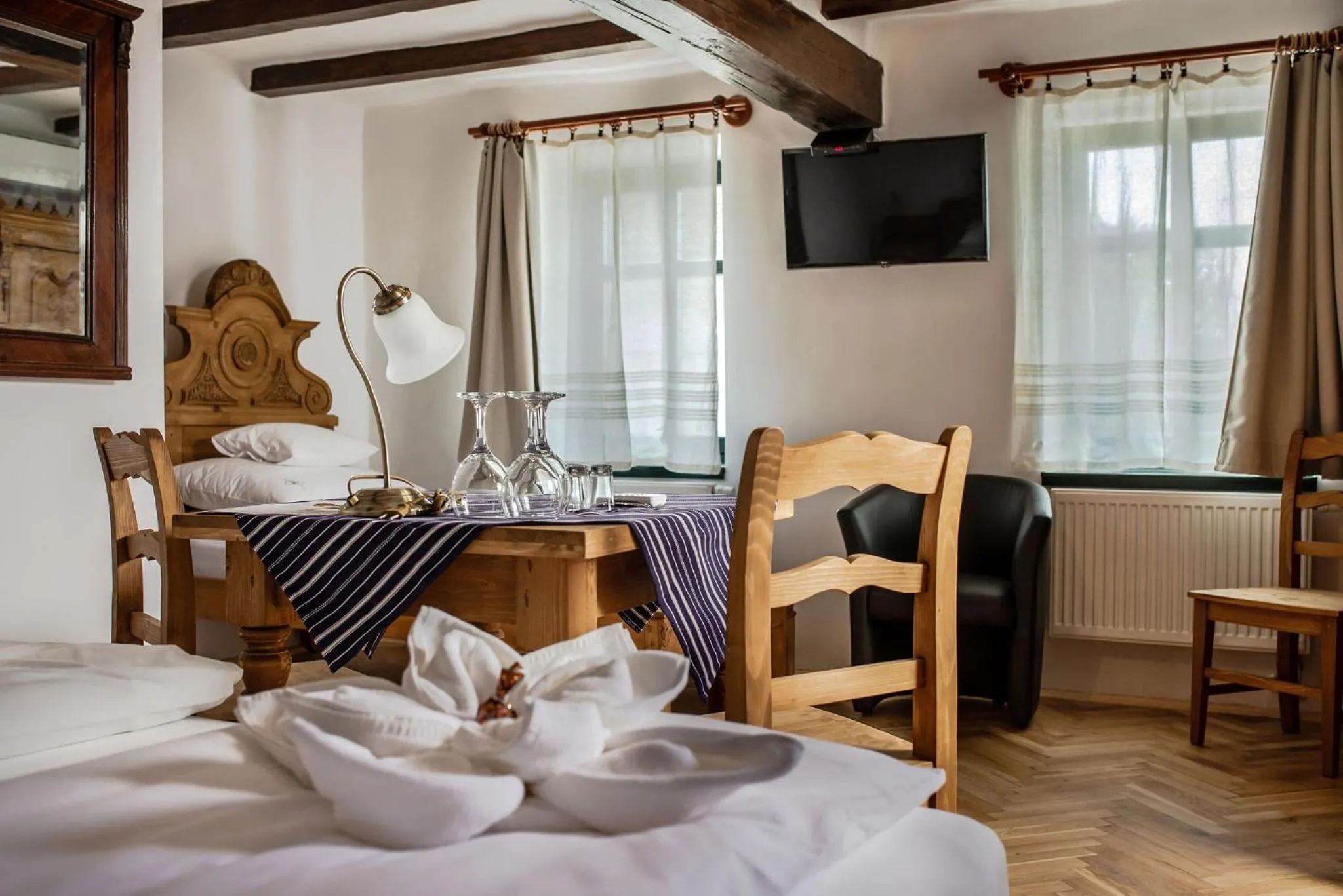 Communal lounge/ TV room, Bed in Szent Gellért Borház és Vendégfogadó