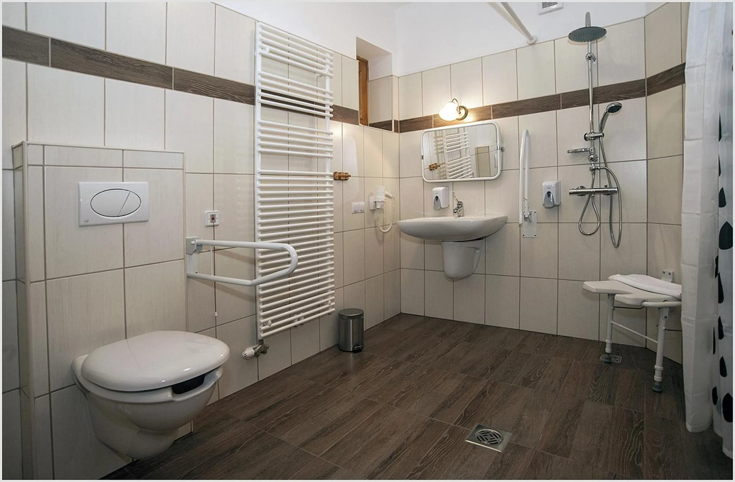 Shower in Szent Gellért Borház és Vendégfogadó