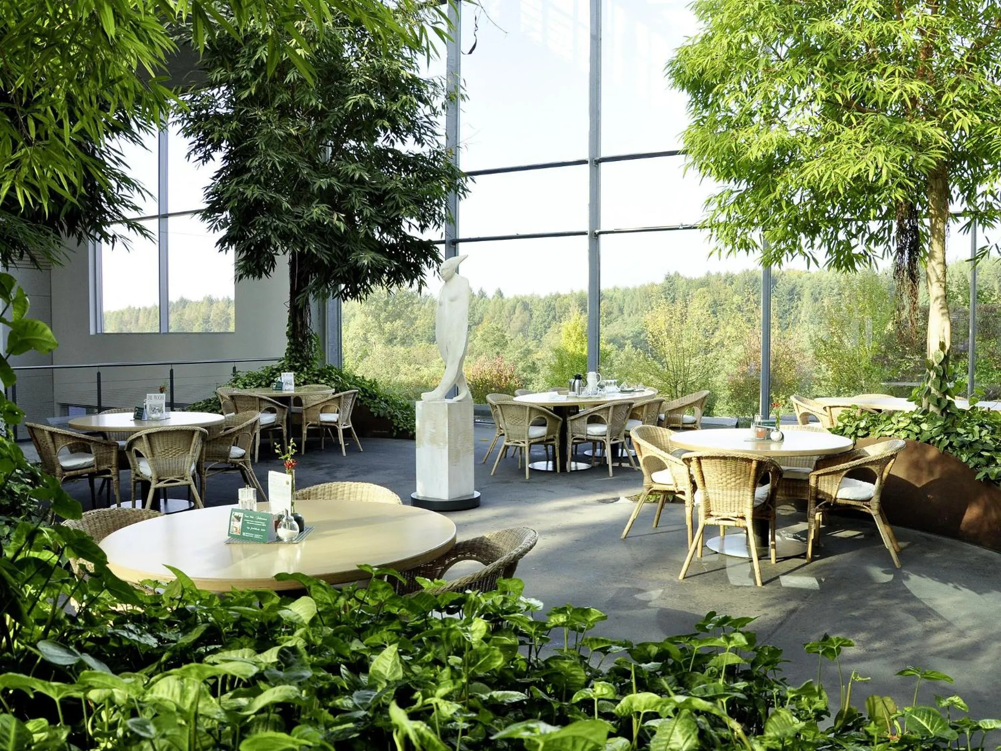 Patio, Restaurant/Places to Eat in Seminarhotel in der Manfred-Sauer-Stiftung