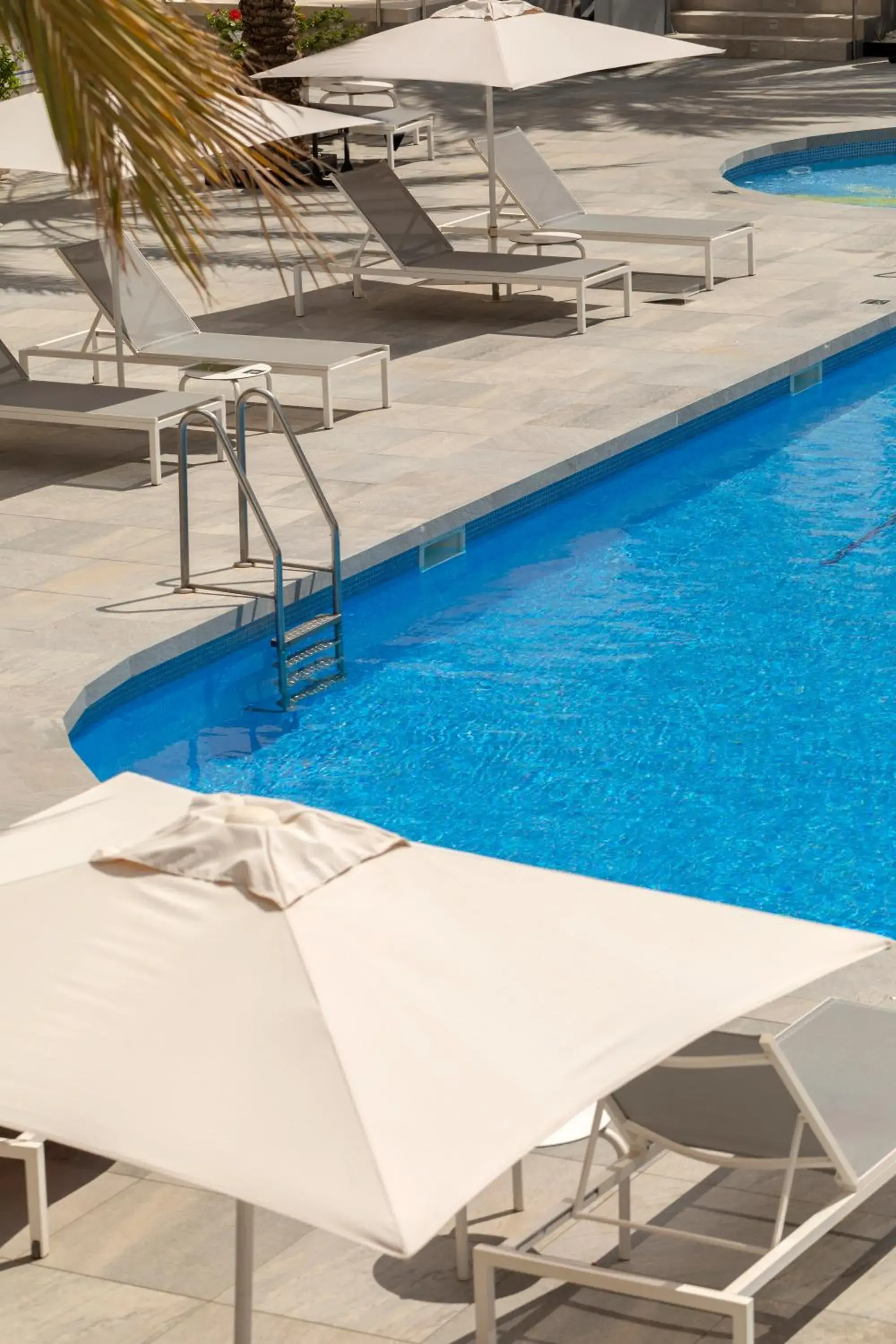 Swimming pool in Bordoy Cosmopolitan Swimming pool in Bordoy Cosmopolitan