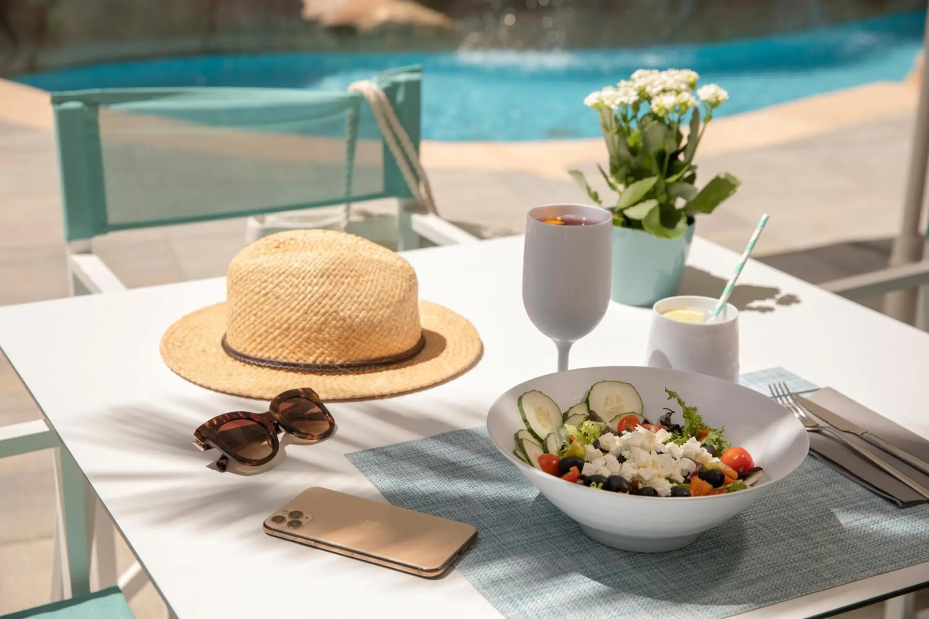 Food and drinks in Bordoy Cosmopolitan Food and drinks in Bordoy Cosmopolitan