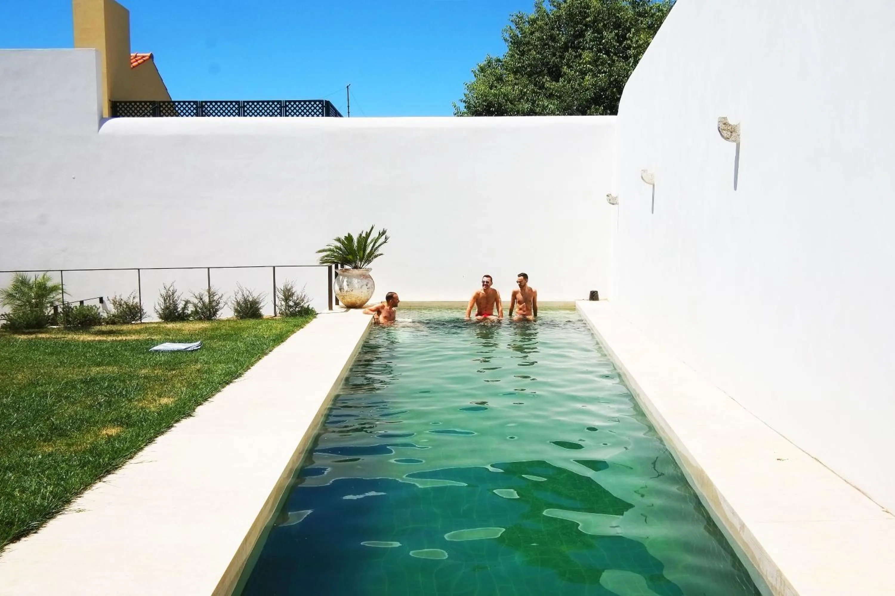 Day in The Late Birds Lisbon - Gay Urban Resort