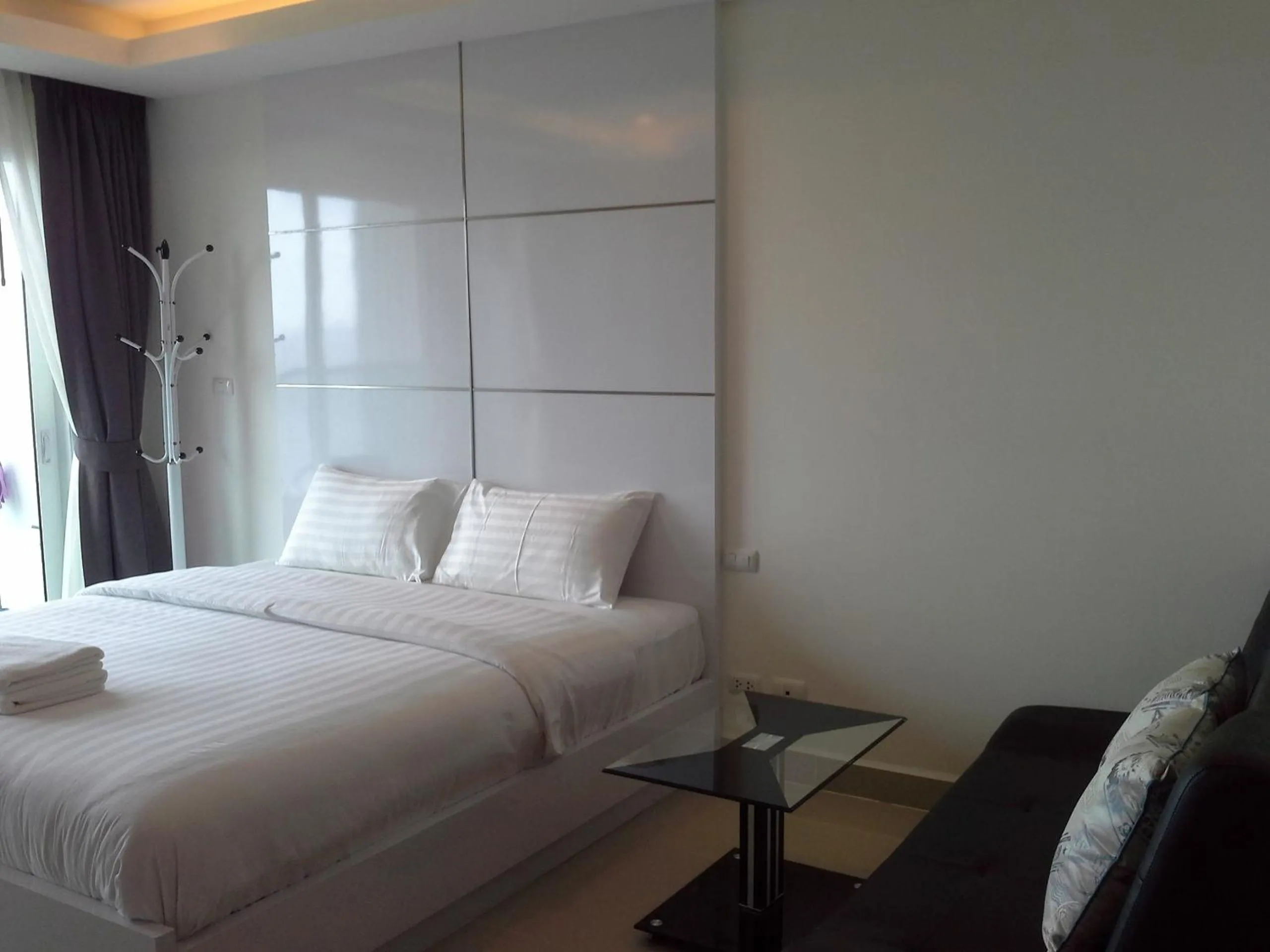 Bed in Cosy Beach View Apartments