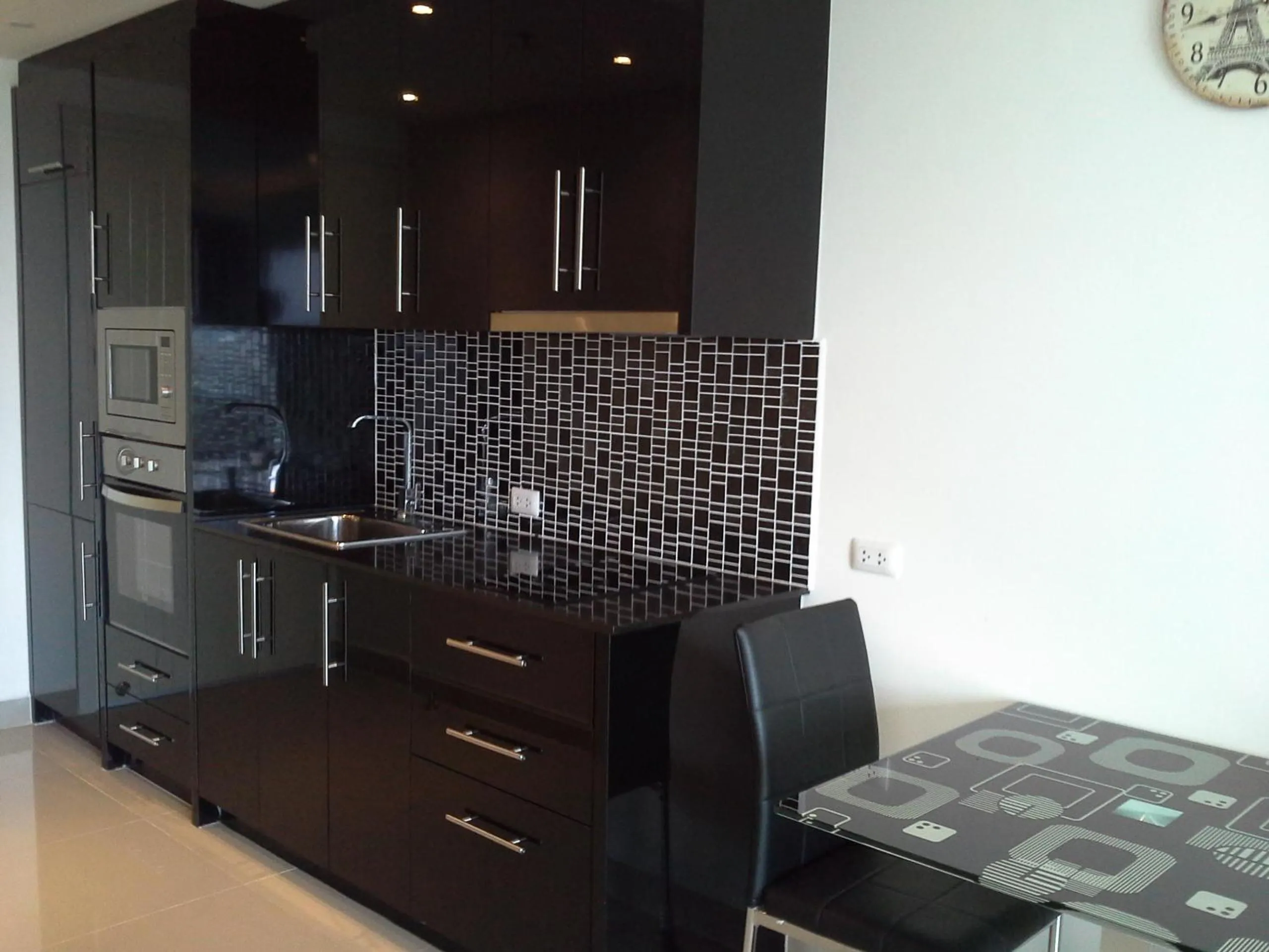 Kitchen or kitchenette in Cosy Beach View Apartments