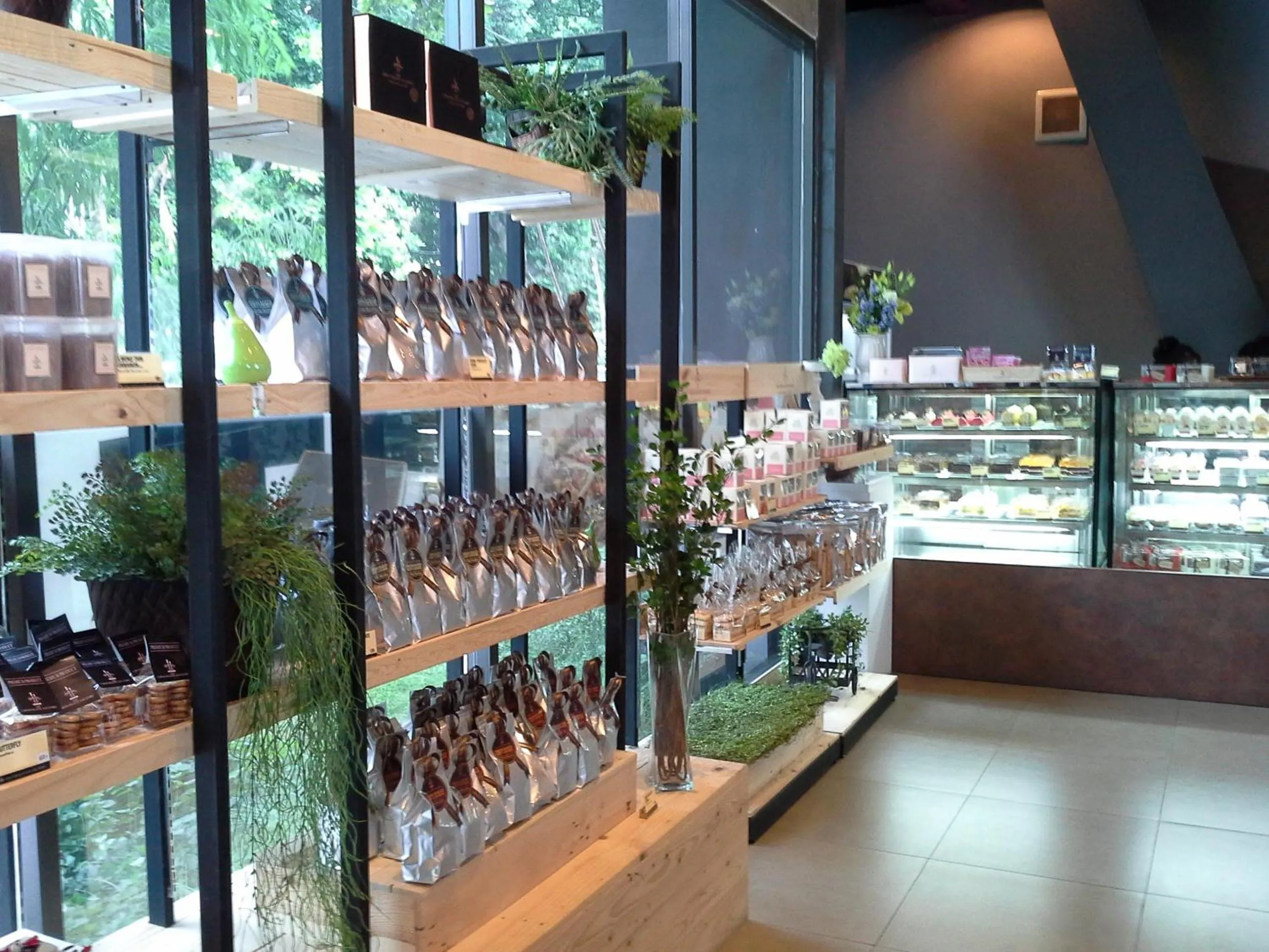 Shopping Area in Cosy Beach View Apartments