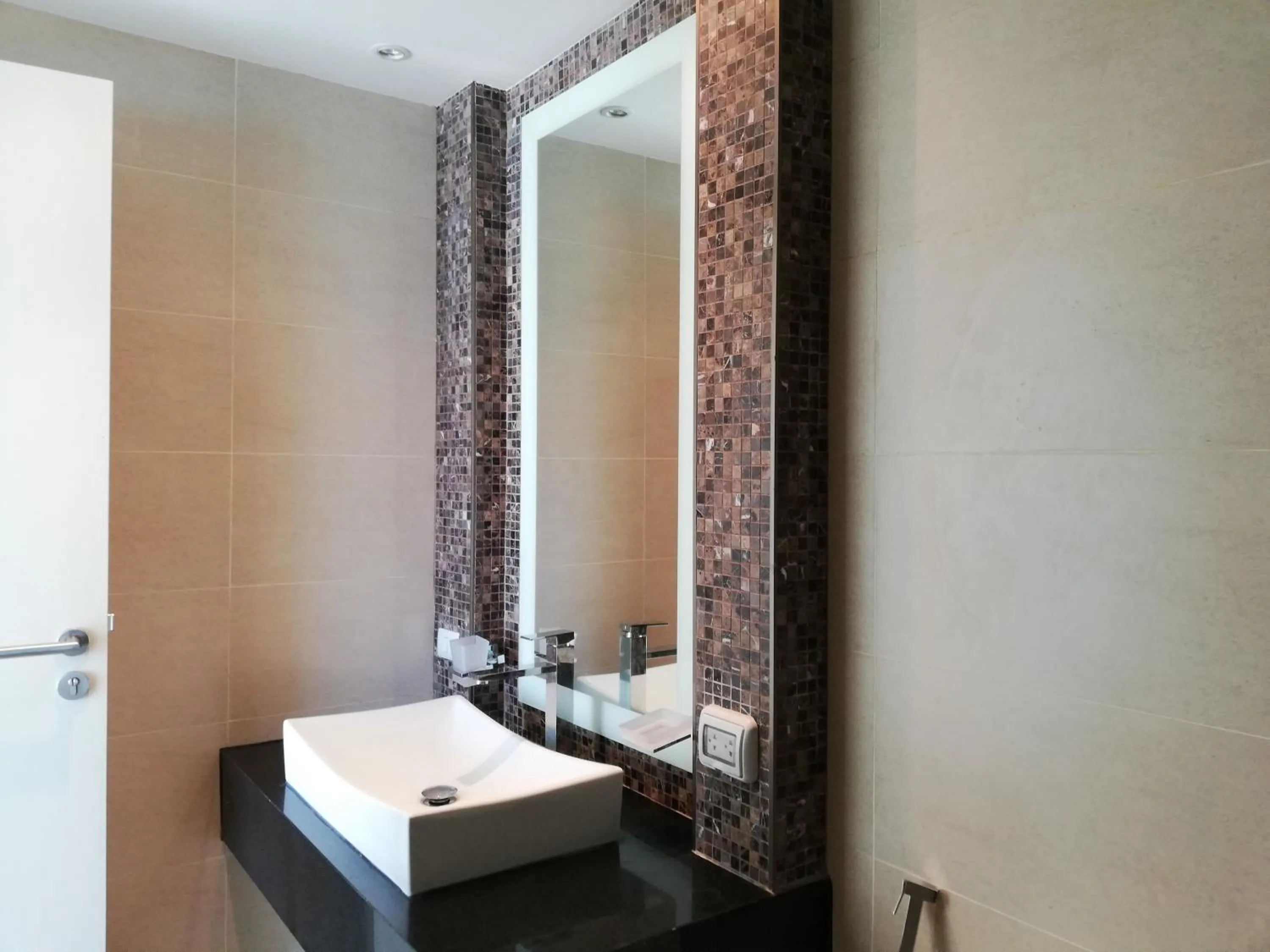 Bathroom in Cosy Beach View Apartments