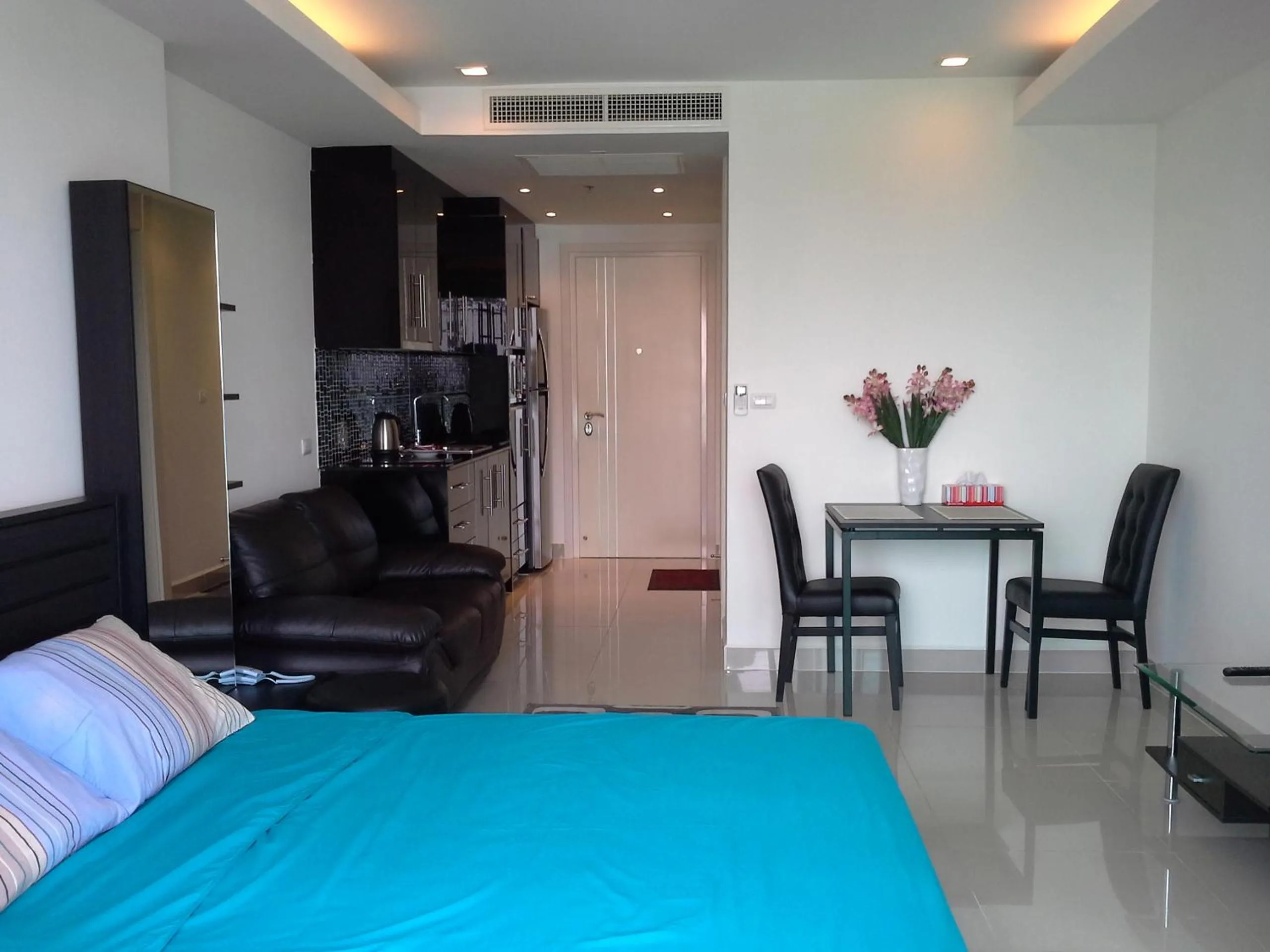 Photo of the whole room, Bed in Cosy Beach View Apartments