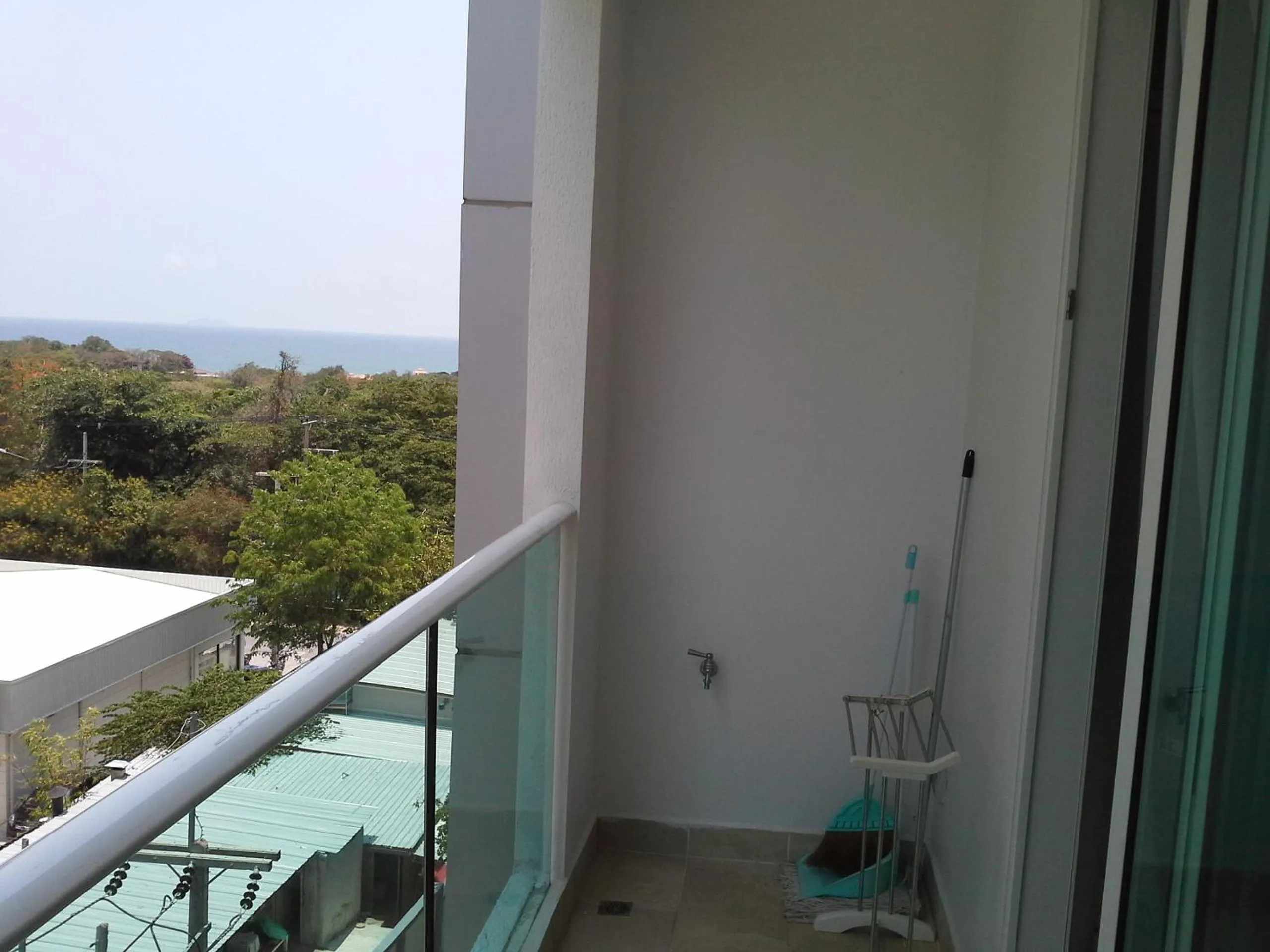 Sea view in Cosy Beach View Apartments