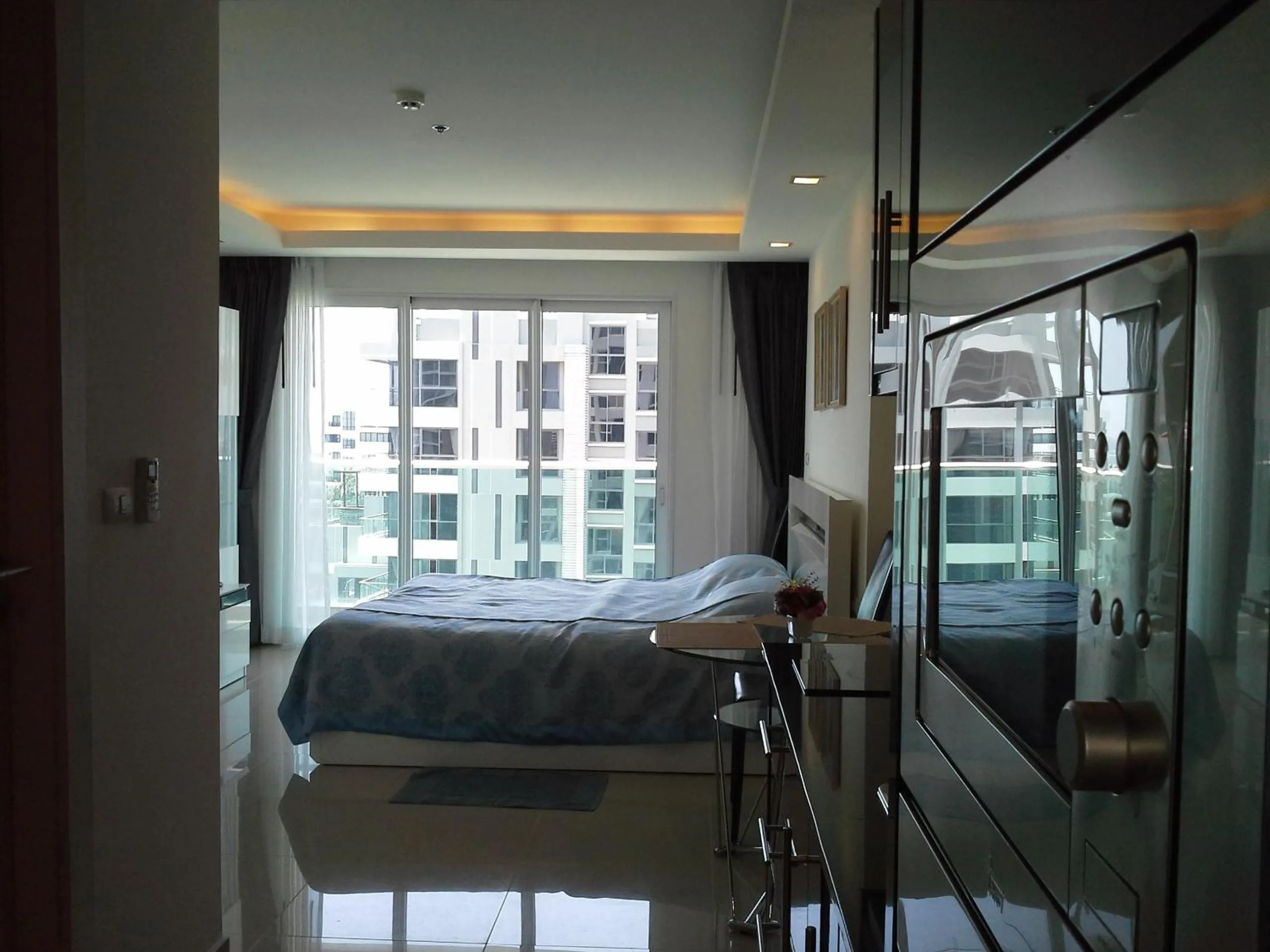 Bed in Cosy Beach View Apartments