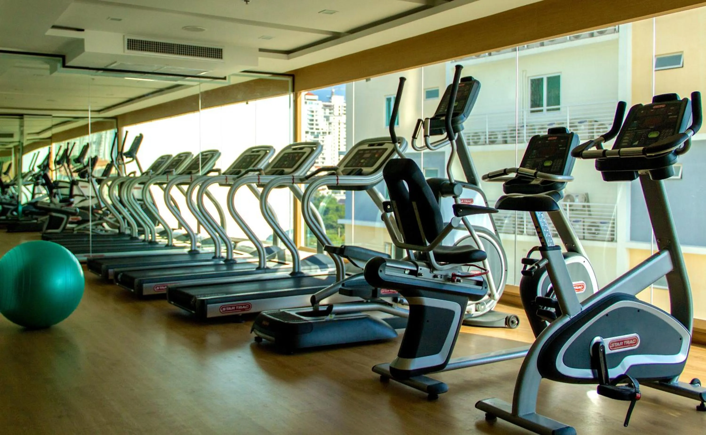 Fitness centre/facilities in Cosy Beach View Apartments