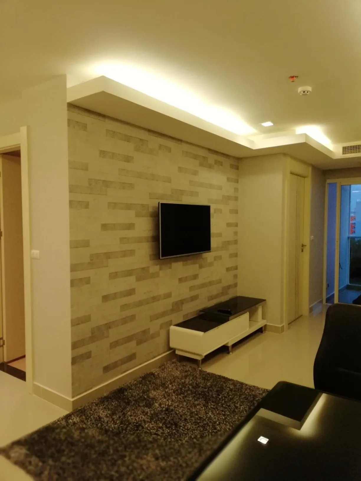 TV and multimedia in Cosy Beach View Apartments