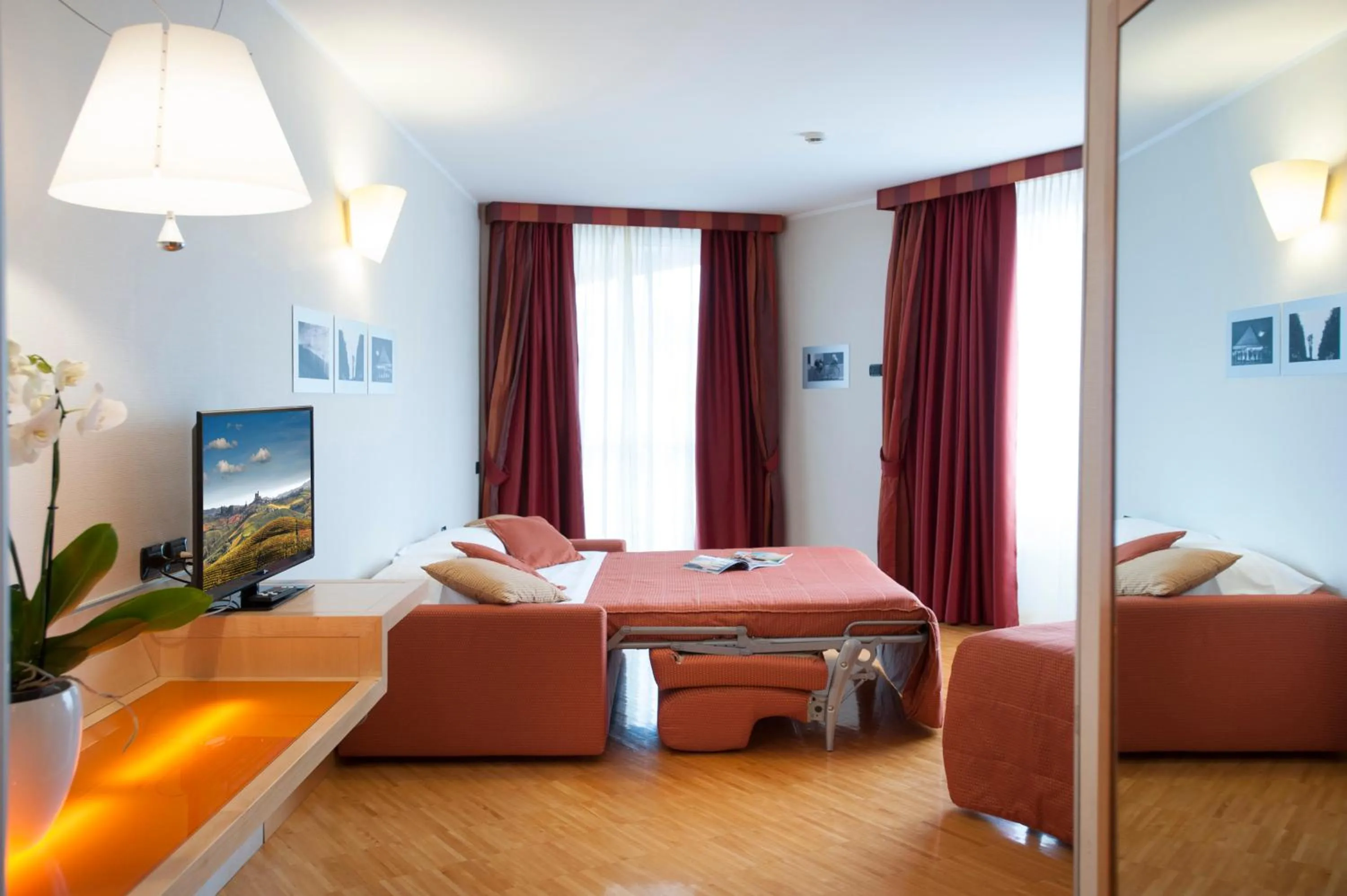 Bed in AlbaResidence Masera26