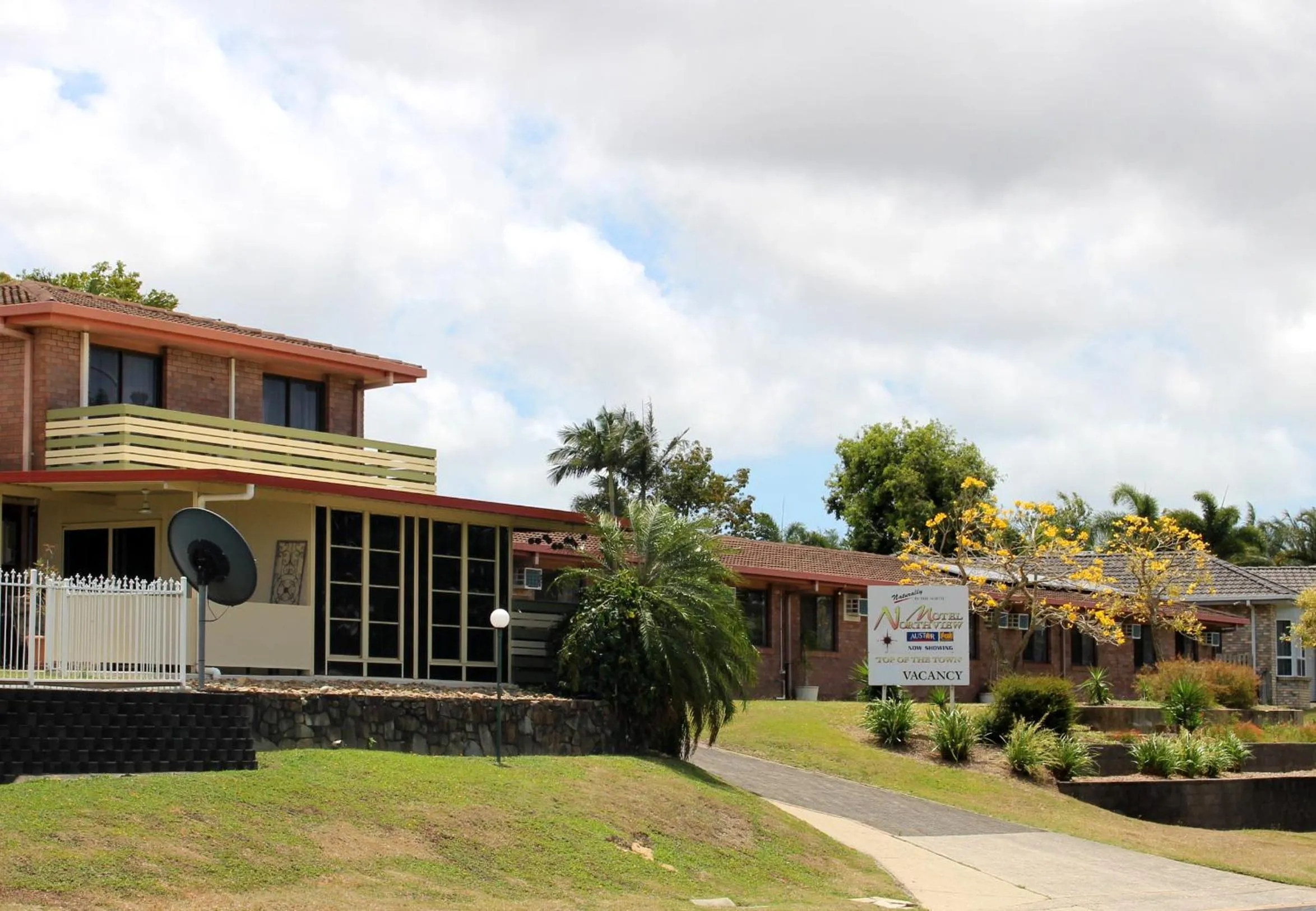 Property building in Motel Northview Mackay