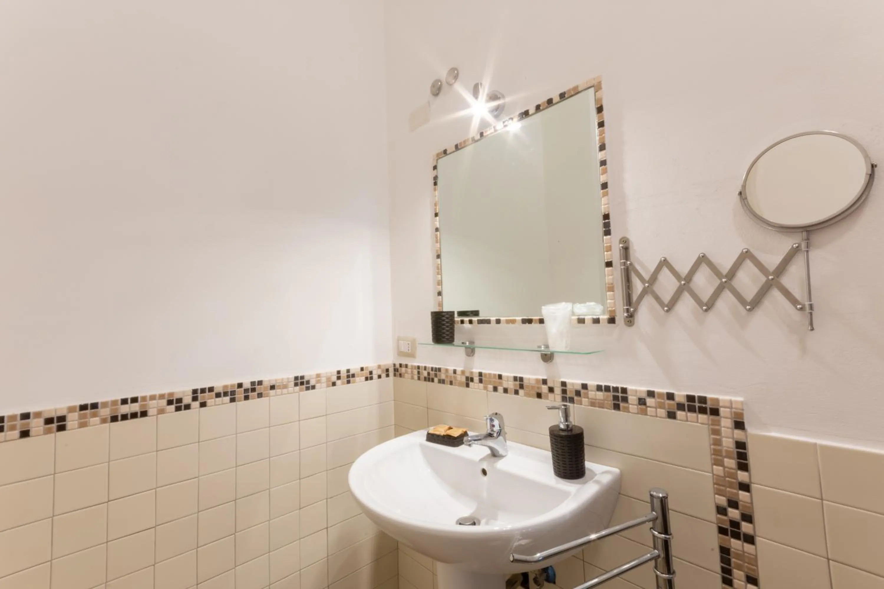 Bathroom in B&B Cairoli