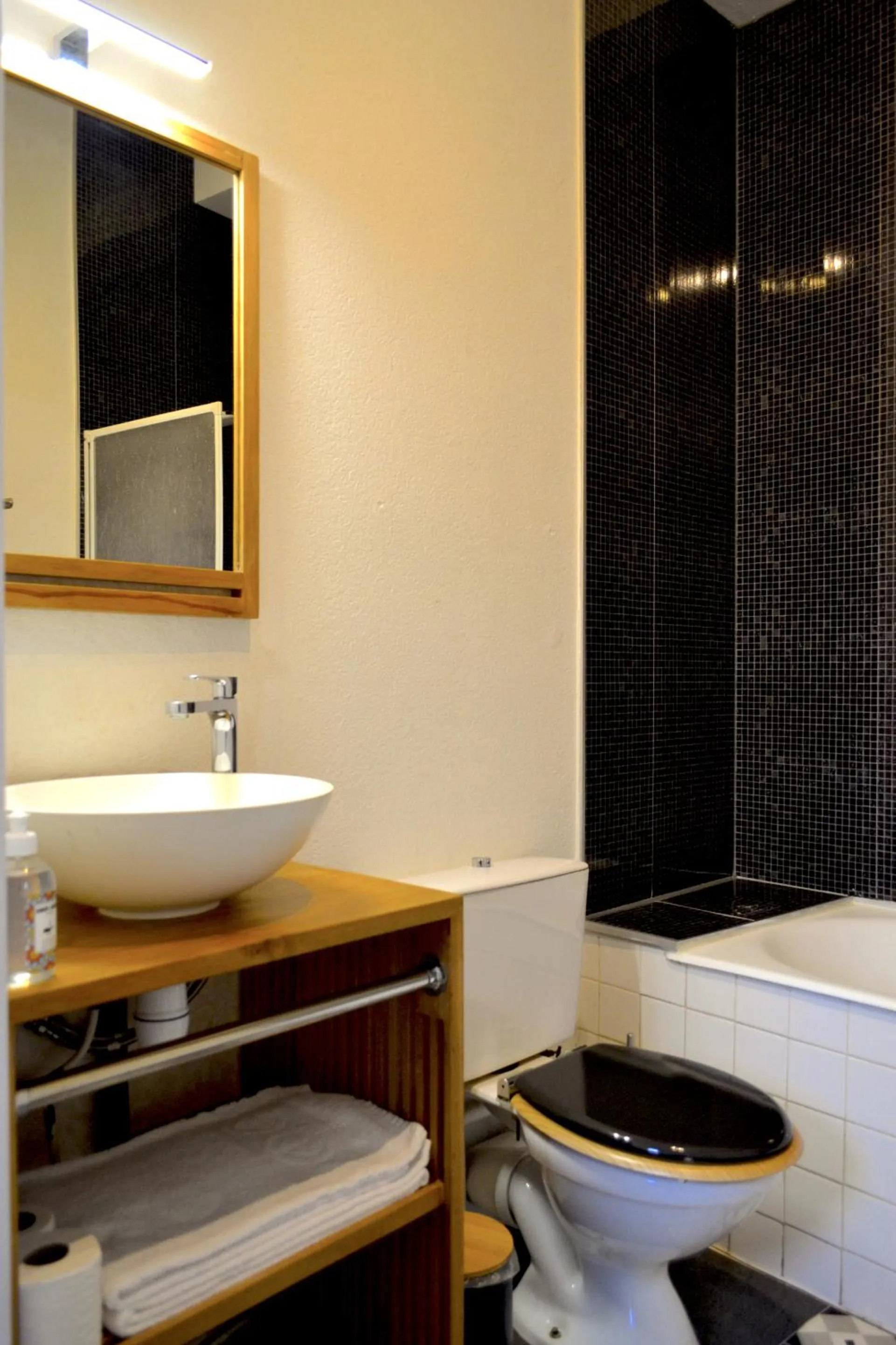 Bathroom in Hôtel Alizéa