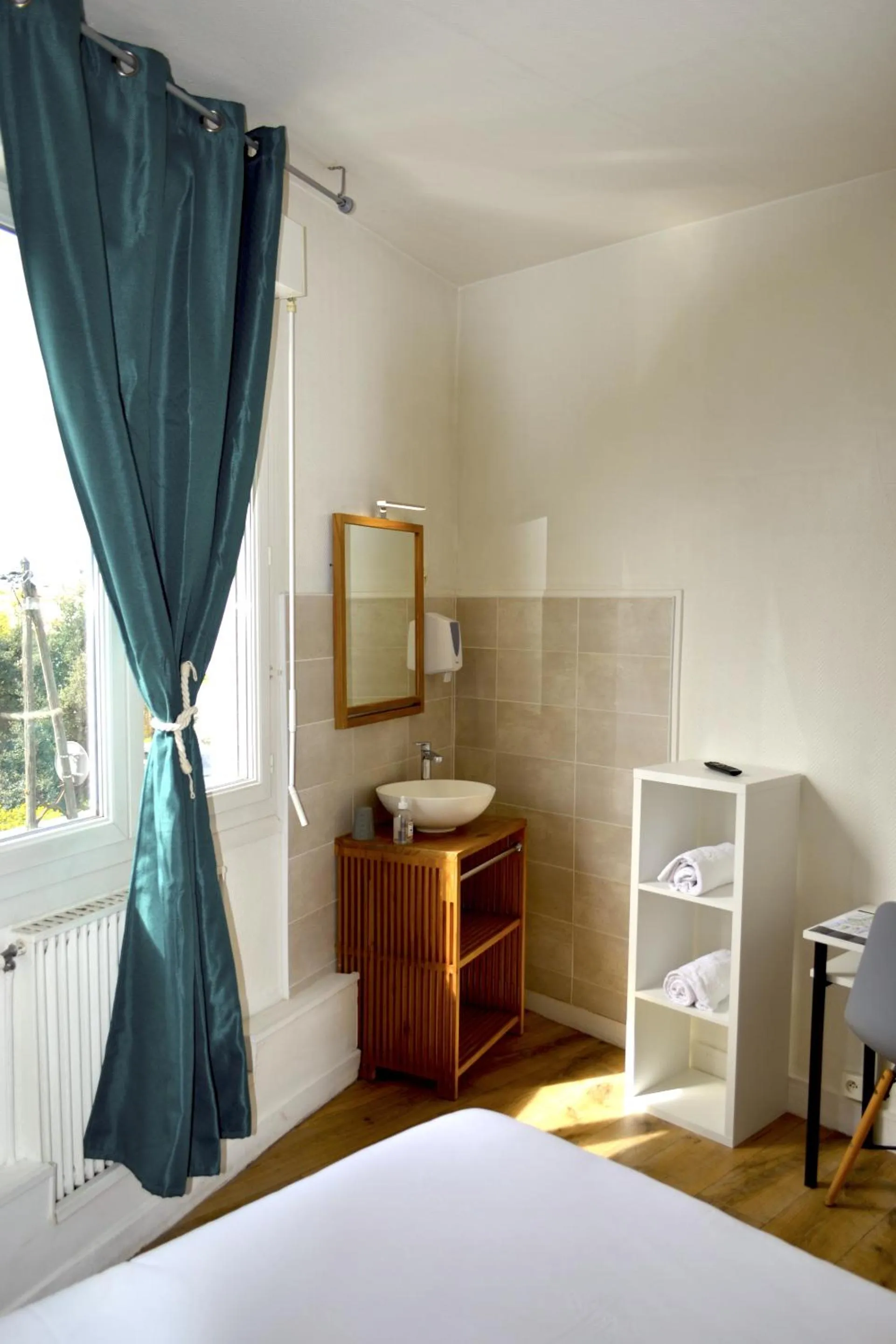 Bedroom, Bed in Hôtel Alizéa