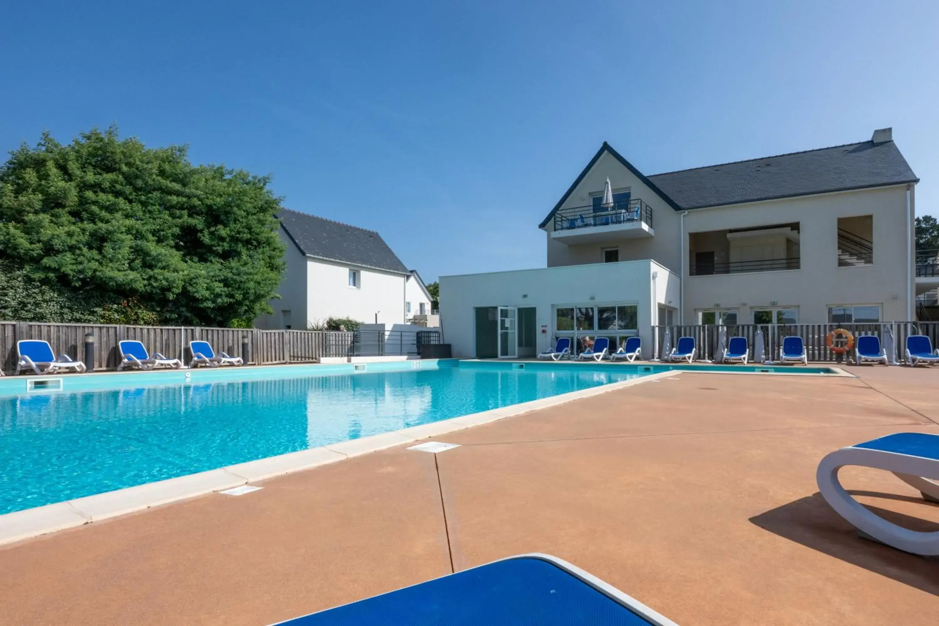 Swimming pool in Résidence Odalys Les Iles du Morbihan Swimming pool in Résidence Odalys Les Iles du Morbihan