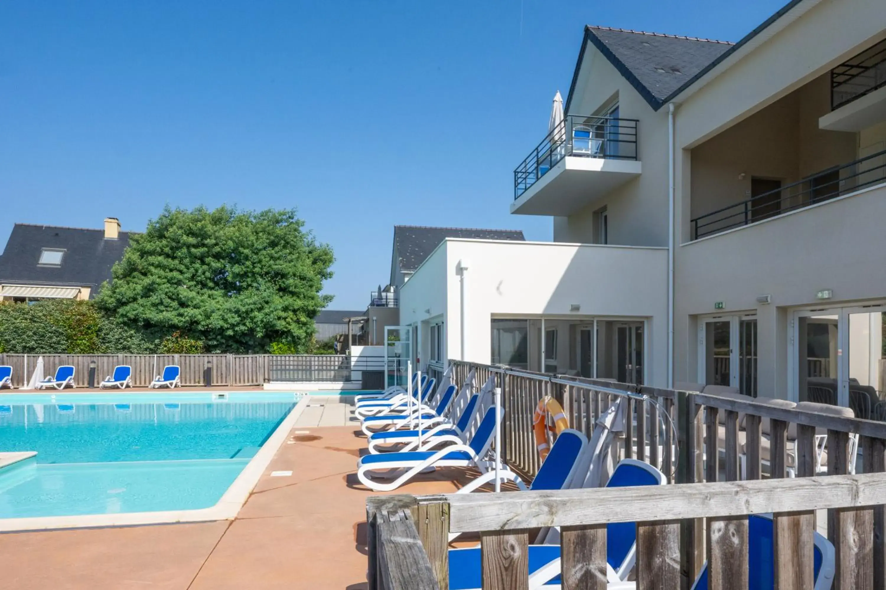 Swimming pool in Résidence Odalys Les Iles du Morbihan Swimming pool in Résidence Odalys Les Iles du Morbihan