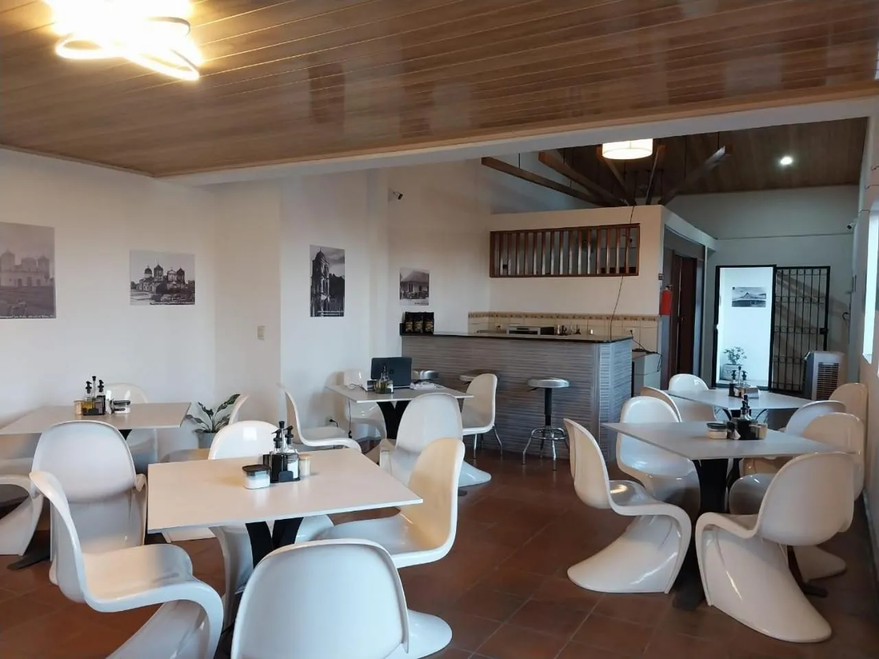 Restaurant/places to eat in Nica Valley