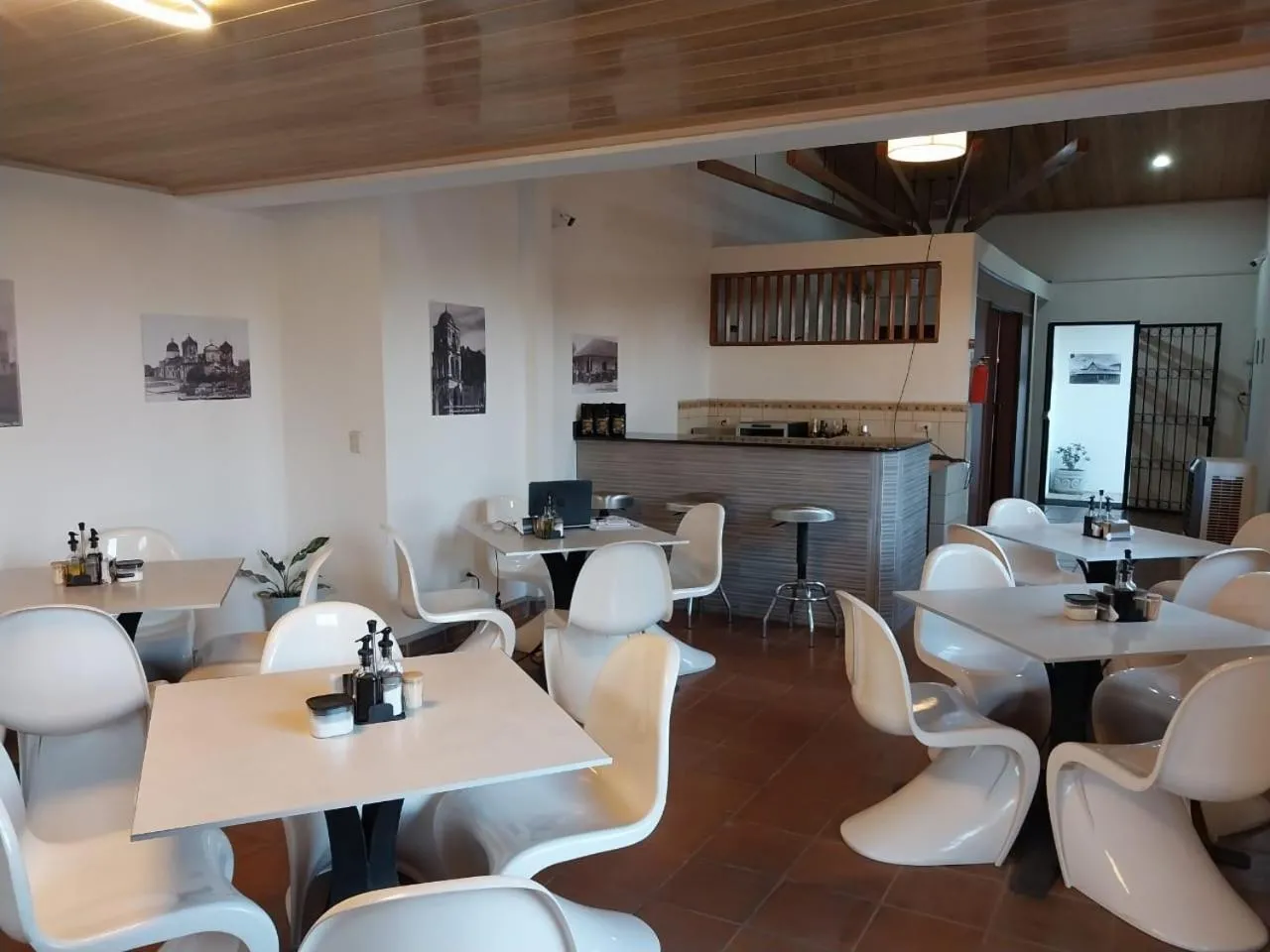 Restaurant/places to eat in Nica Valley