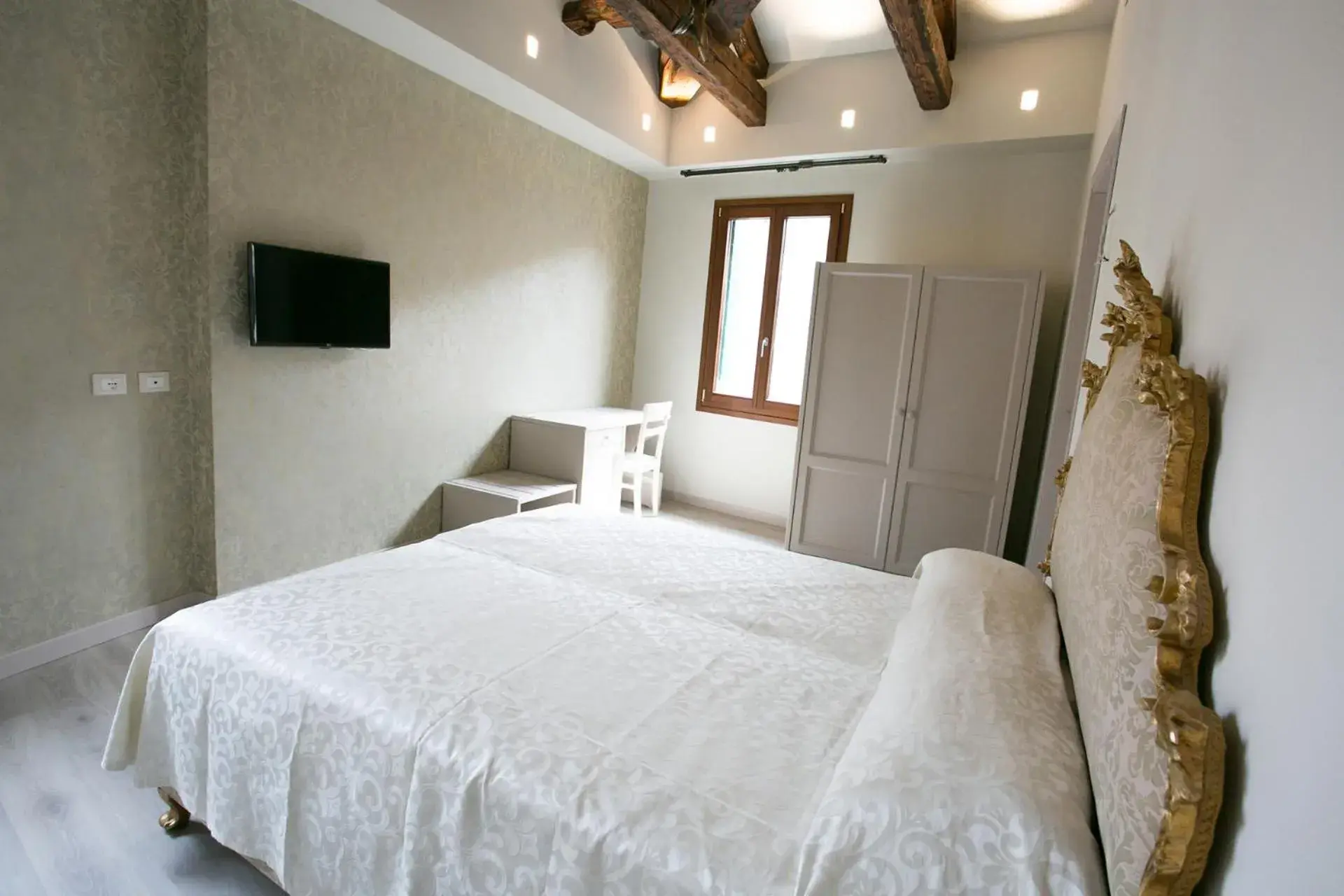 Double Room with Private Bathroom in Guest House Ca' dell'Angelo Double Room with Private Bathroom in Guest House Ca' dell'Angelo