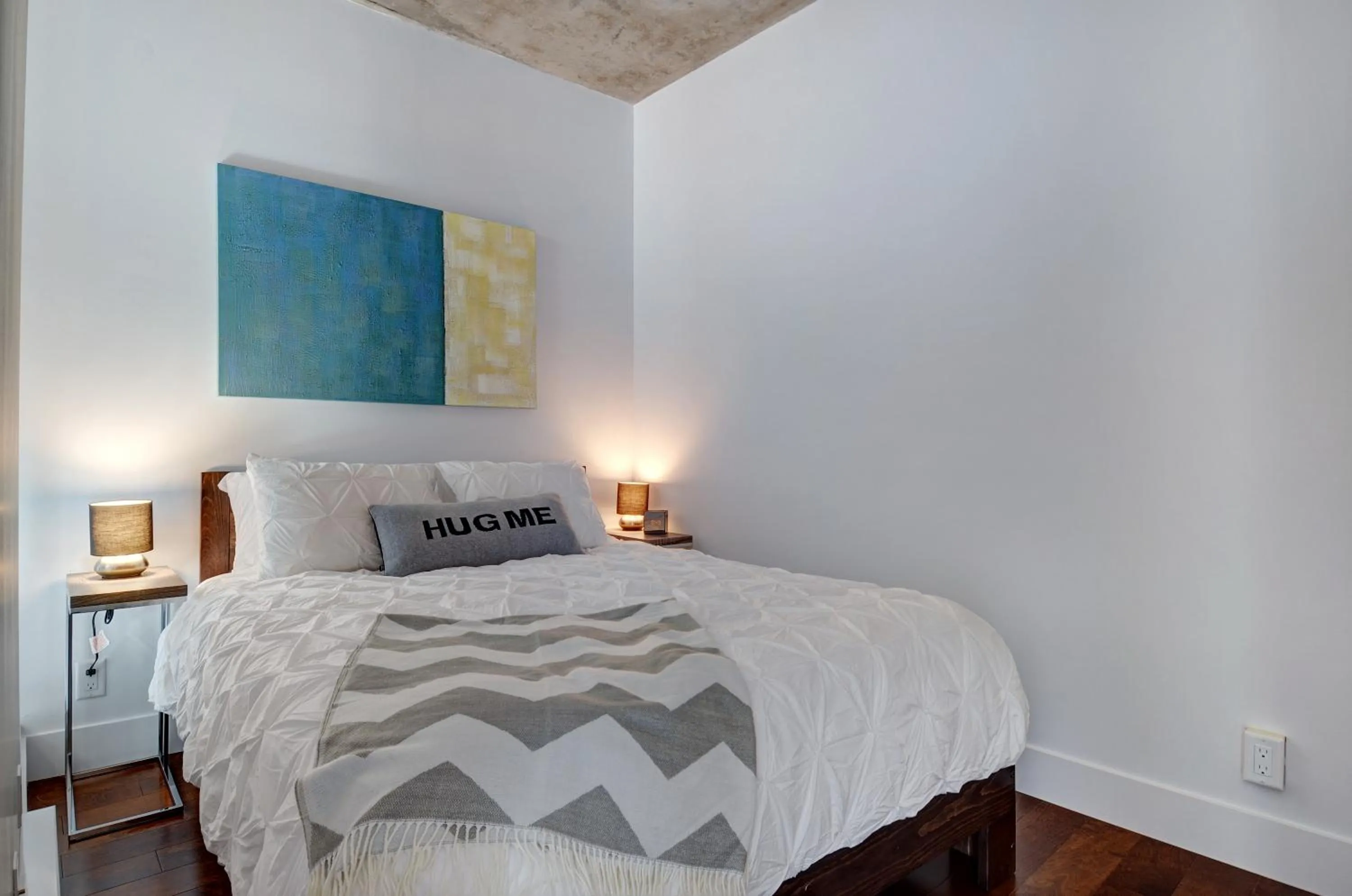 Bedroom, Bed in Les Immeubles Charlevoix - Le 760-506