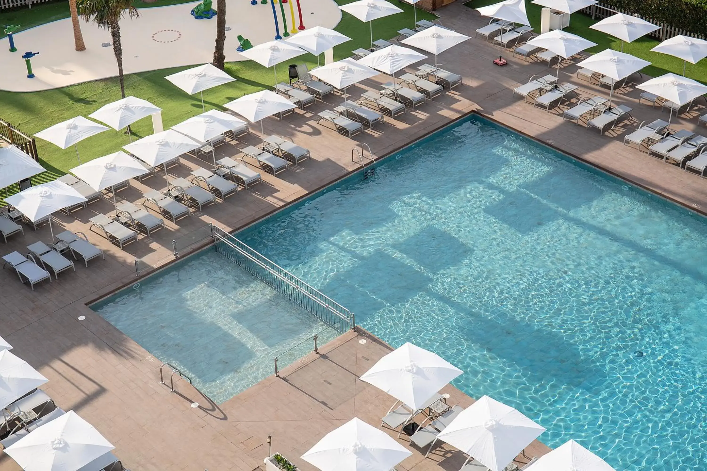 Swimming pool in BQ Delfín Azul Hotel Swimming pool in BQ Delfín Azul Hotel