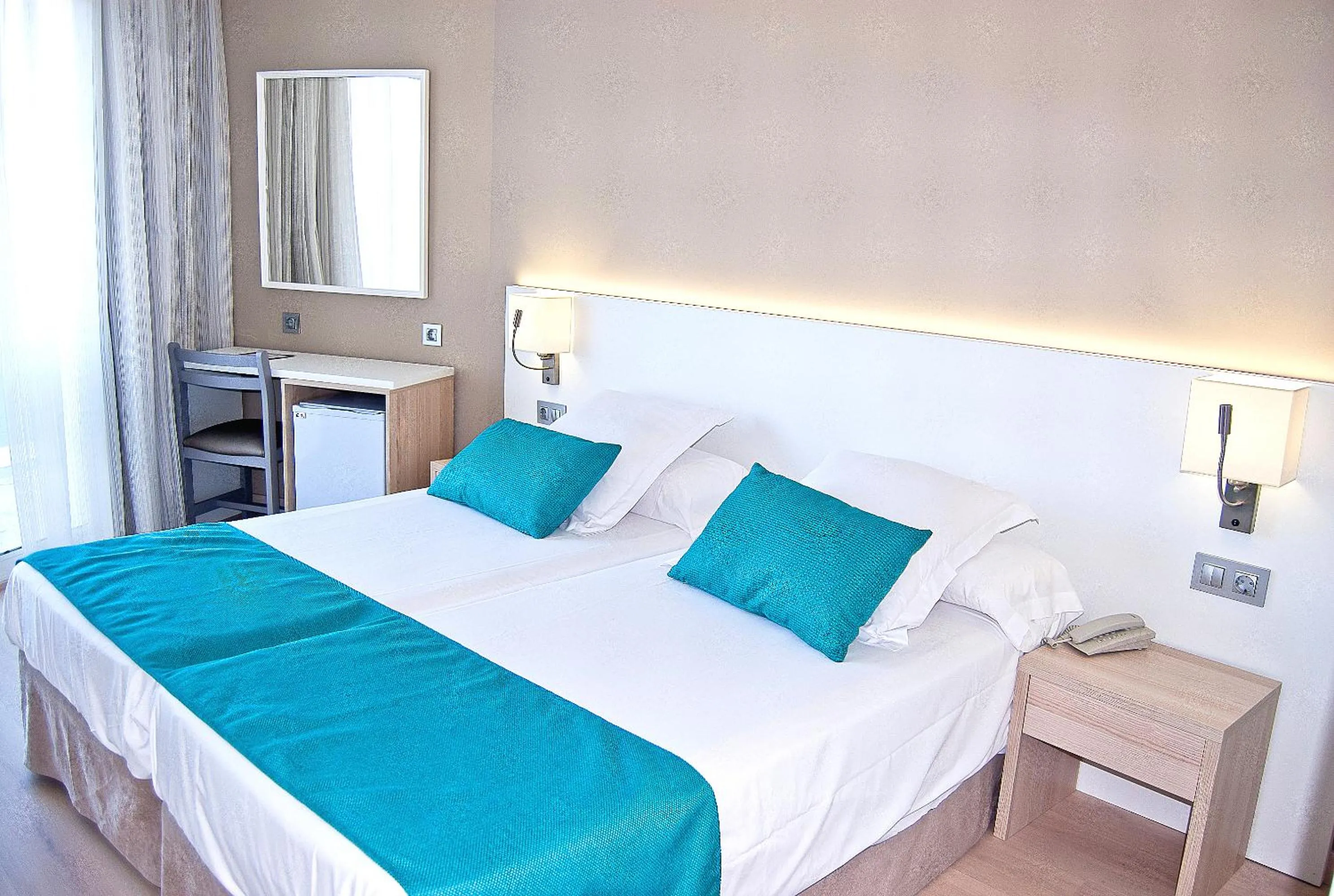 Photo of the whole room, Bed in BQ Delfín Azul Hotel