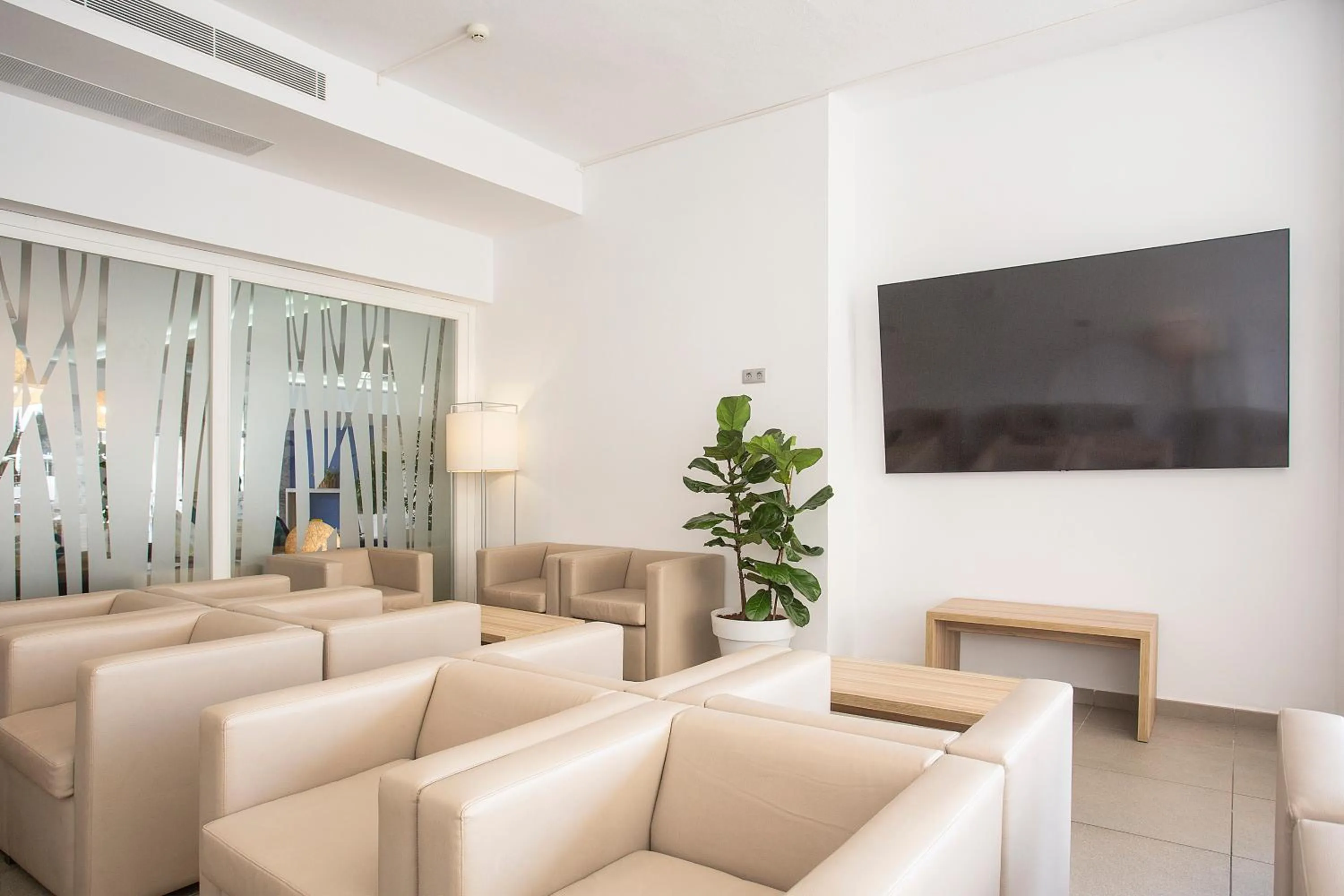 Seating area in BQ Delfín Azul Hotel