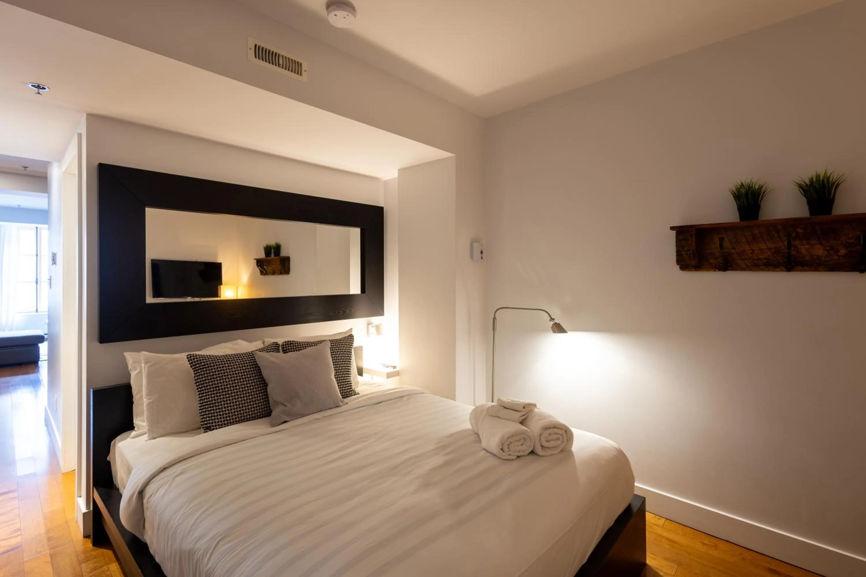 Bed in Les Immeubles Charlevoix - Le 1173