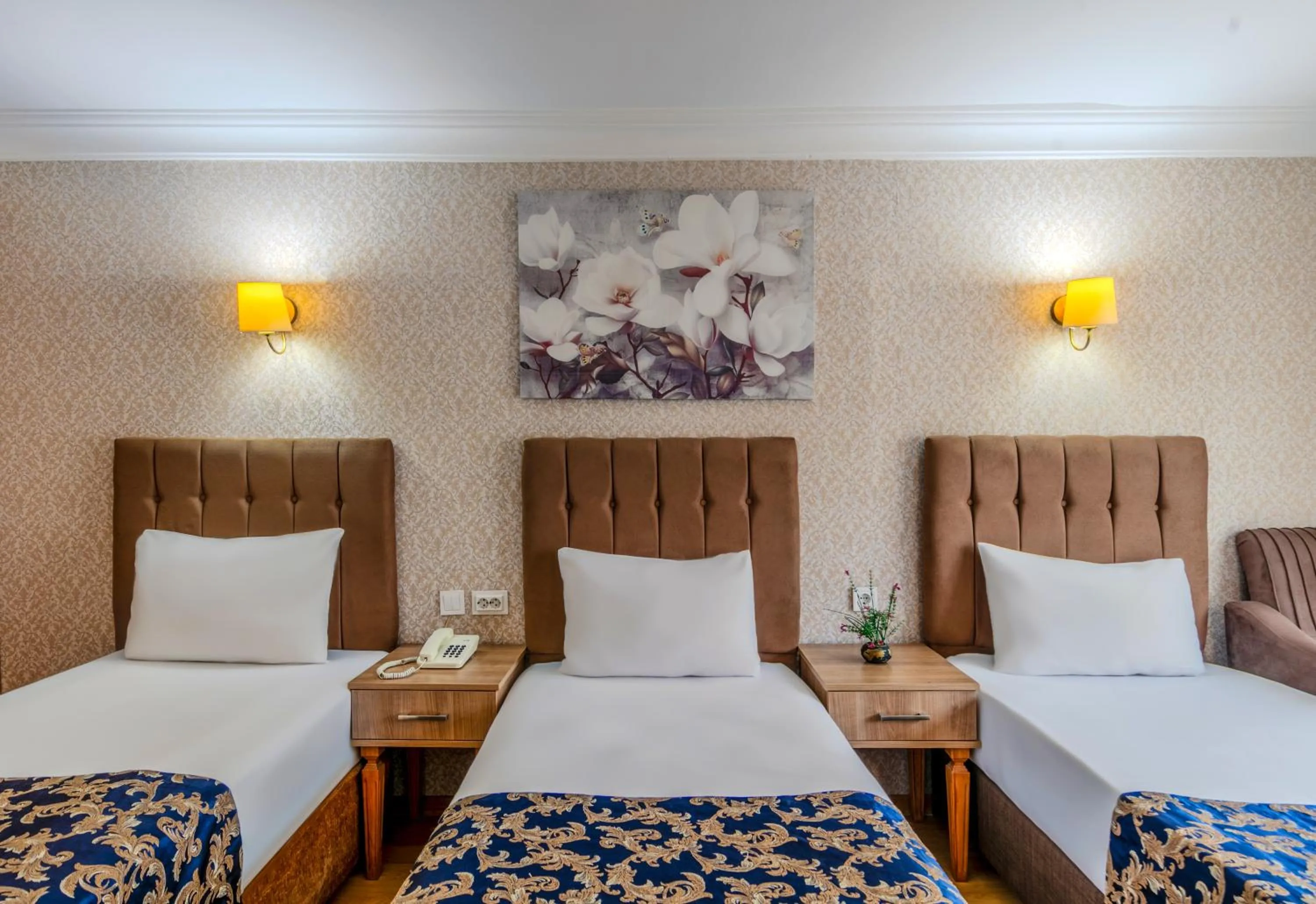 Bed in Hamit Hotel Istanbul