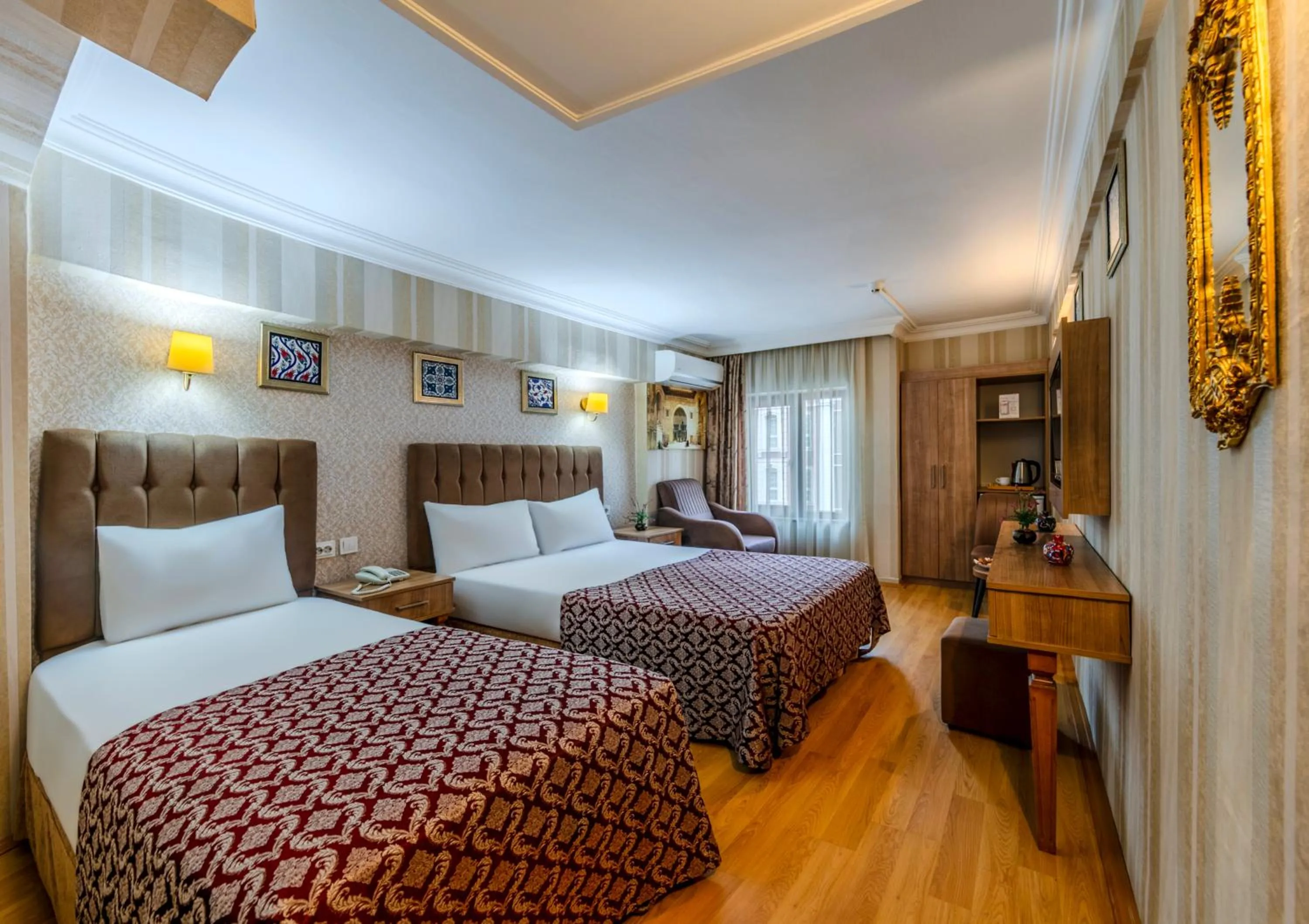 Bedroom, Bed in Hamit Hotel Istanbul