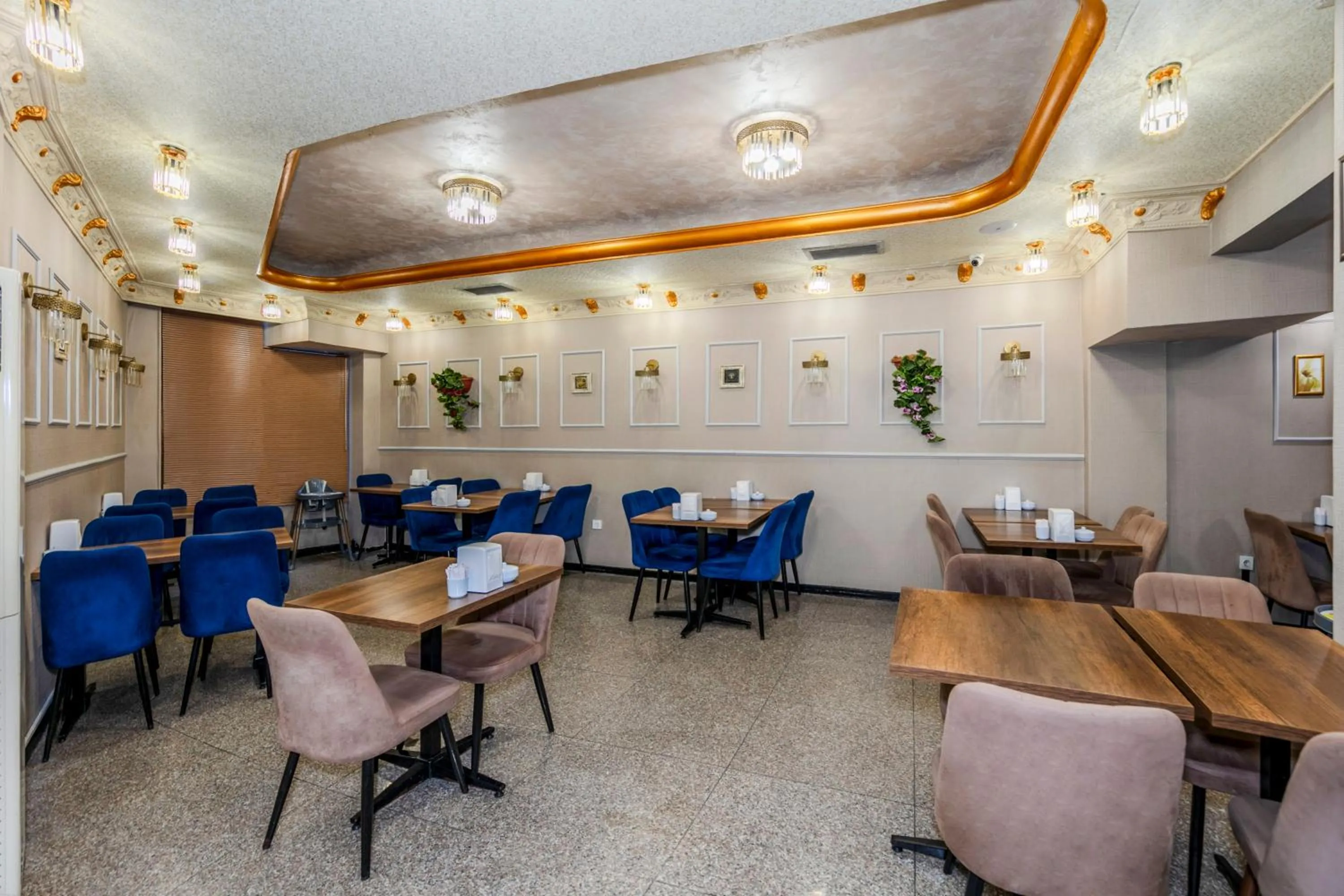 Restaurant/places to eat in Hamit Hotel Istanbul