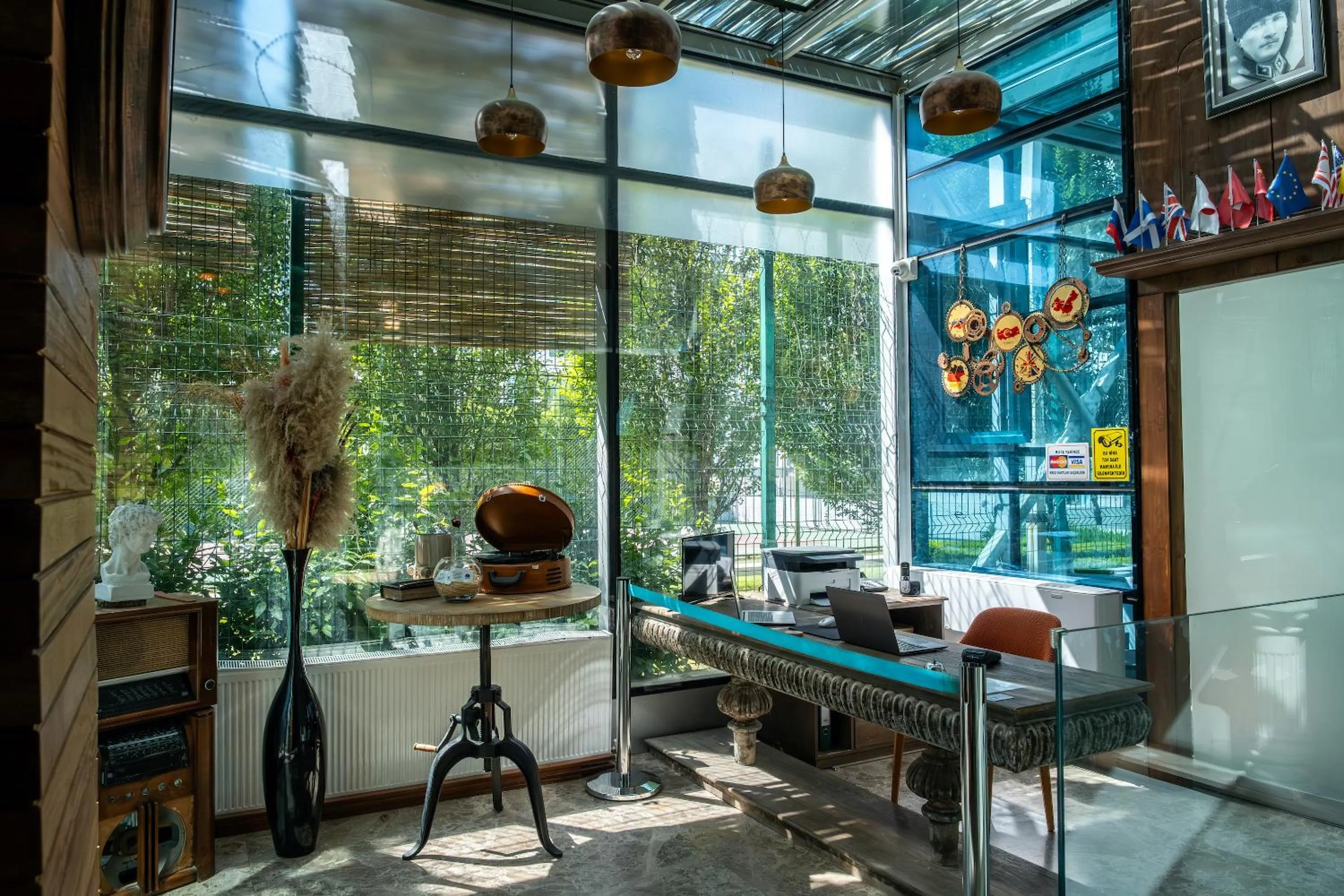 Decorative detail in Discovery Hotel