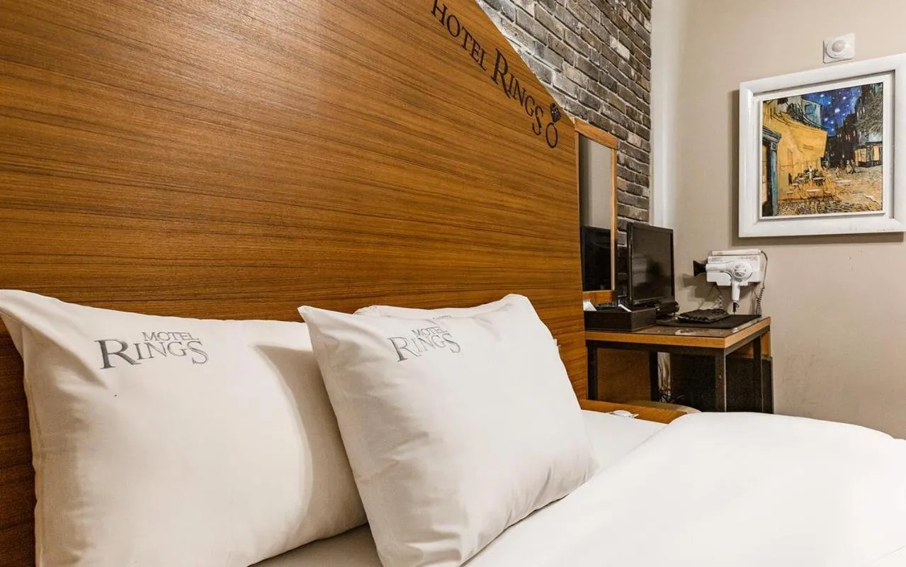 Bed in Rings Hotel