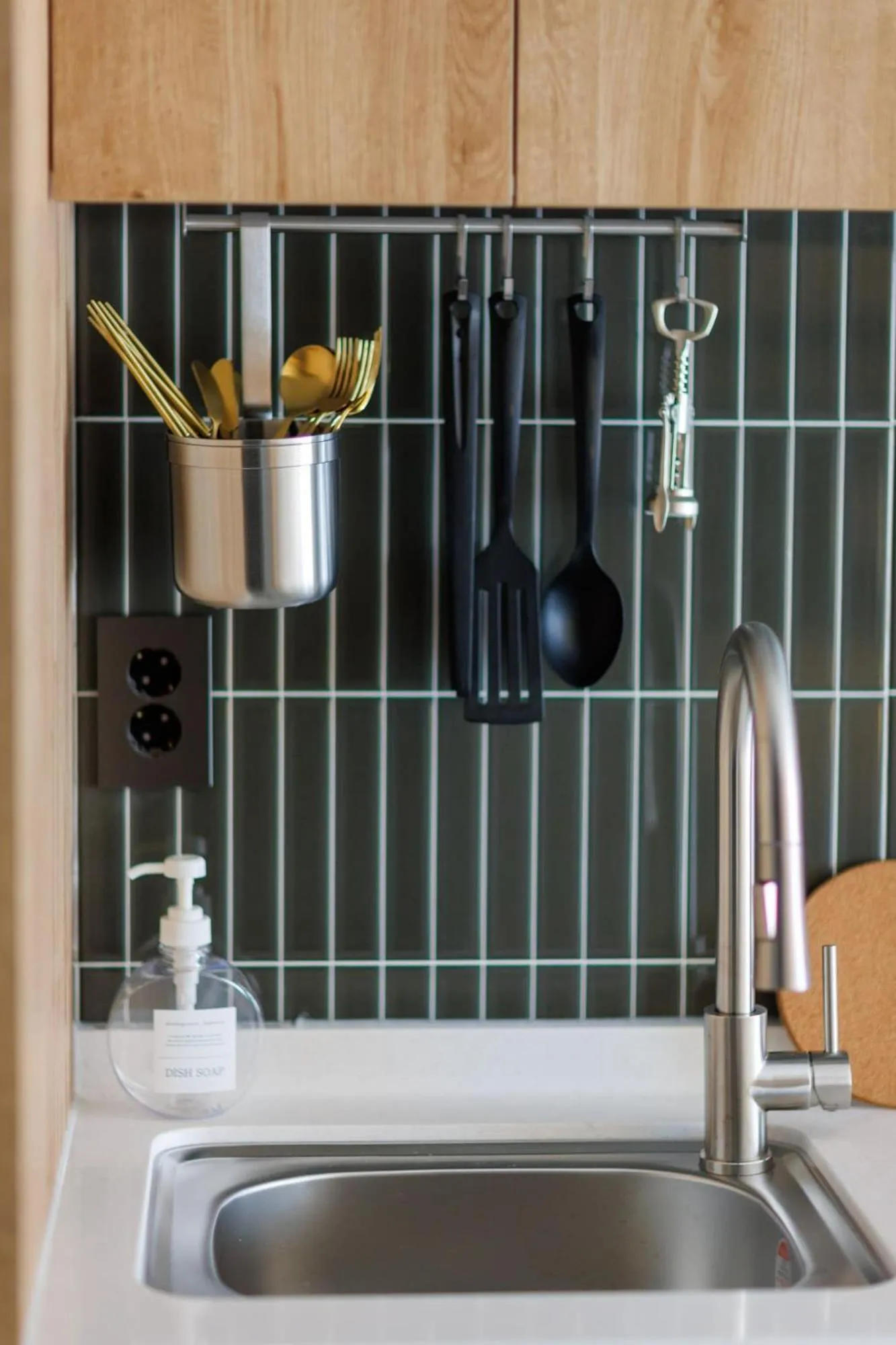 Kitchen or kitchenette in Wecostay Insadong