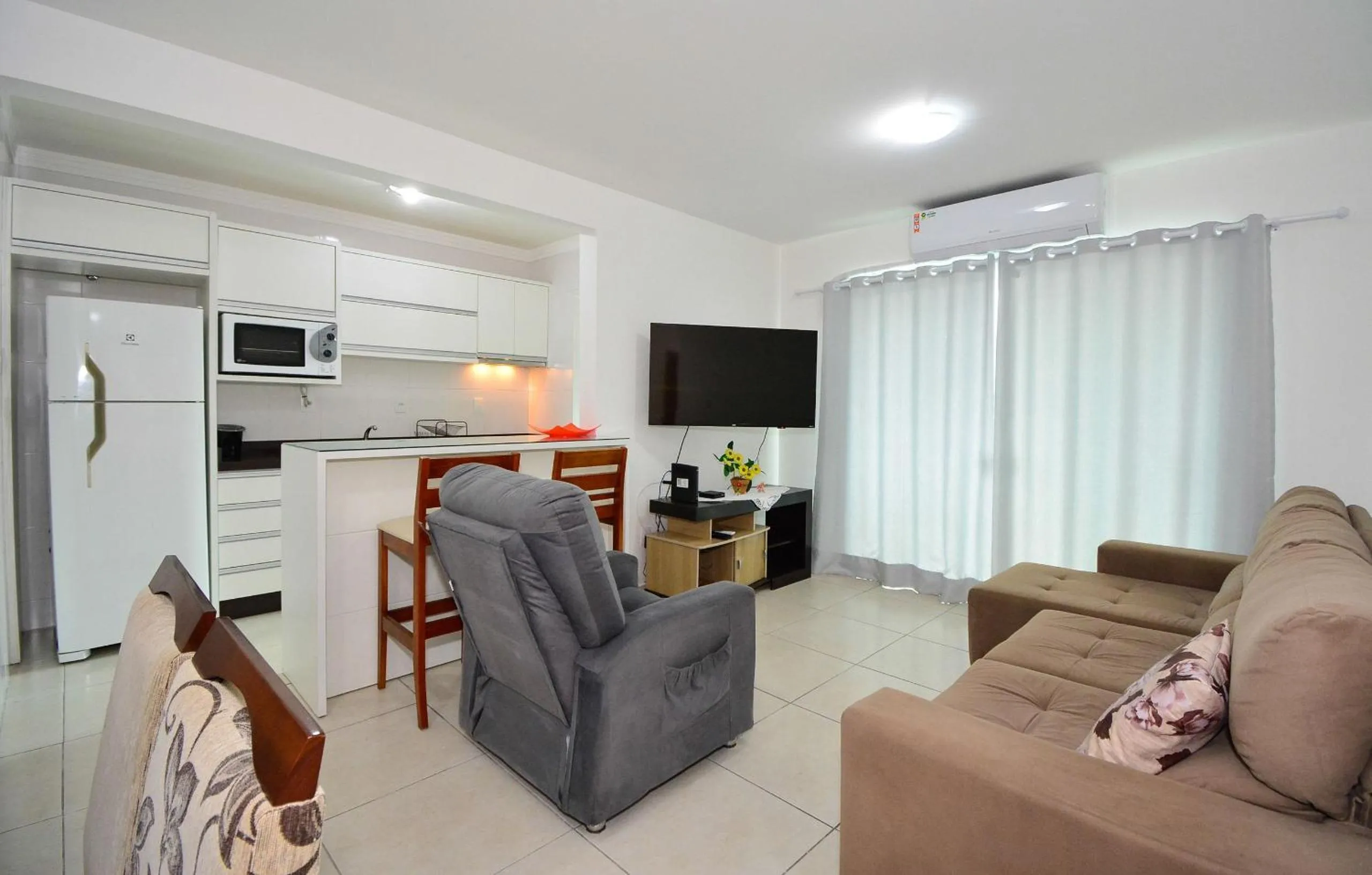 Living room in Residencial João Victor - Ingleses Norte - NIN010