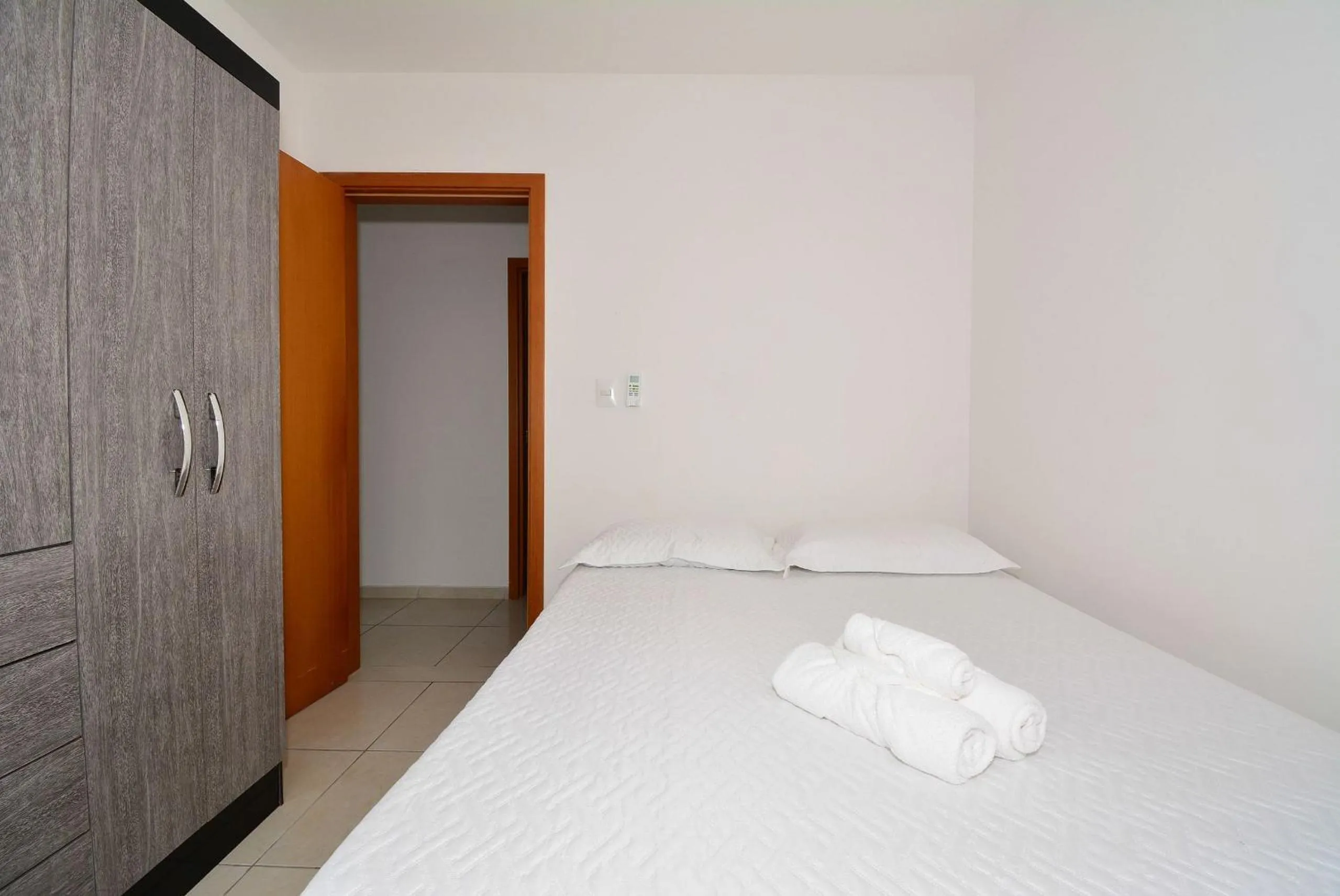 Bedroom, Bed in Residencial João Victor - Ingleses Norte - NIN010