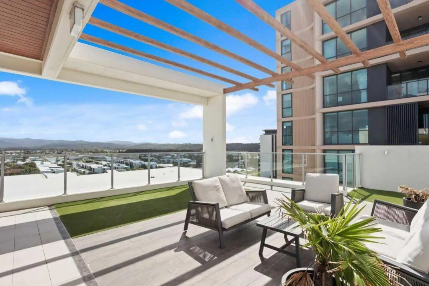 Patio in Ocean View Luxury in Periscope