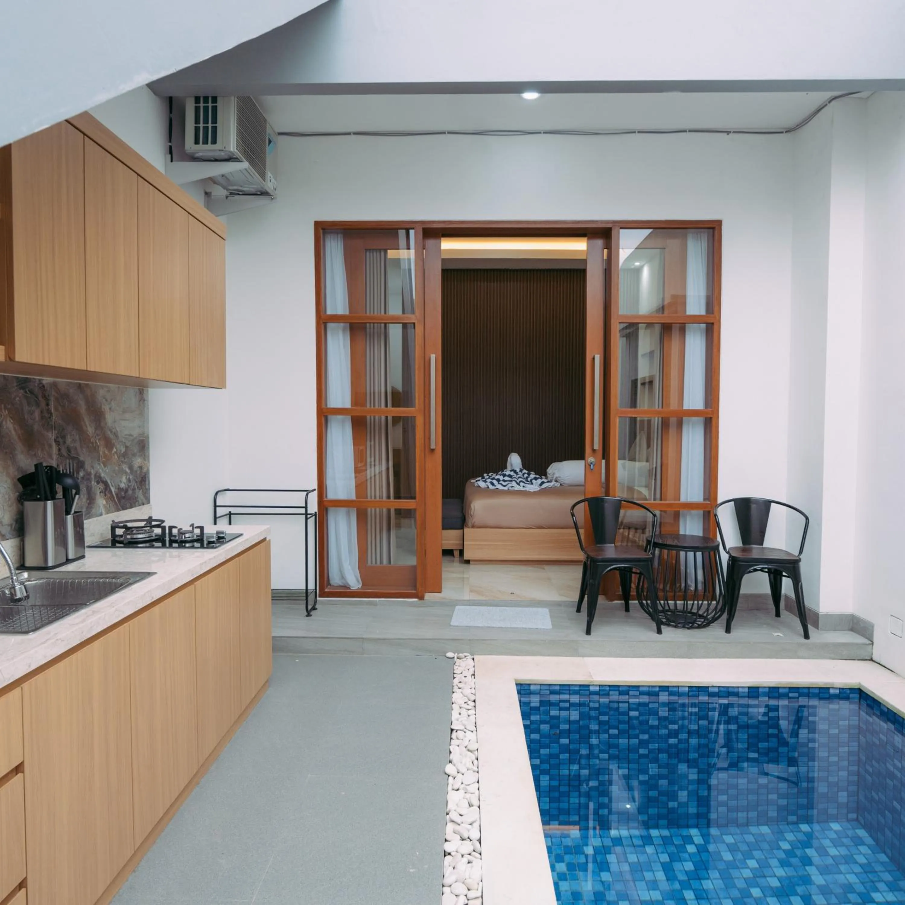 Swimming pool in The Lavana Nakula Villa Kuta Sunset