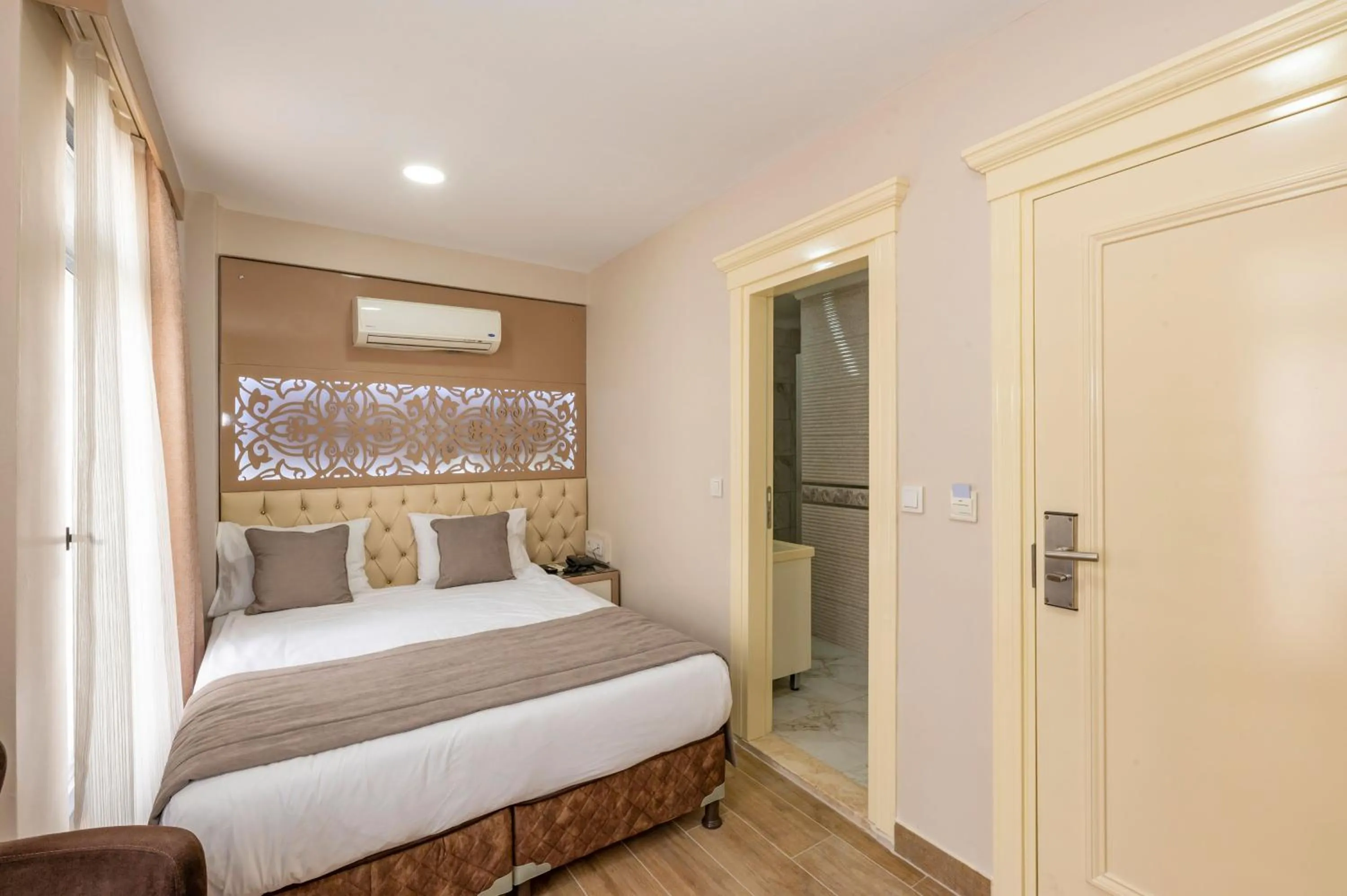 Massage, Bed in Taksim Peri Suite