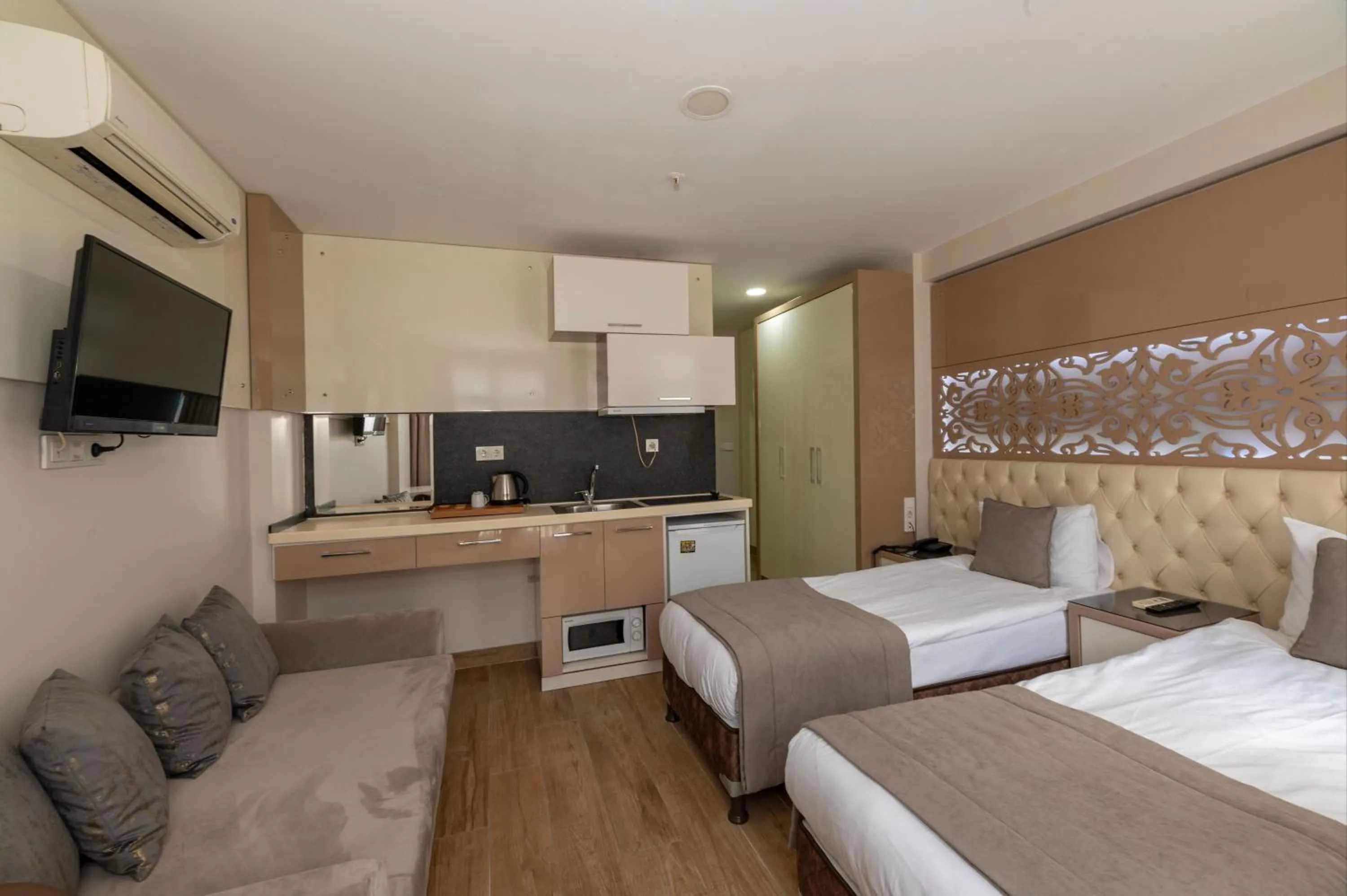 Massage, Bed in Taksim Peri Suite